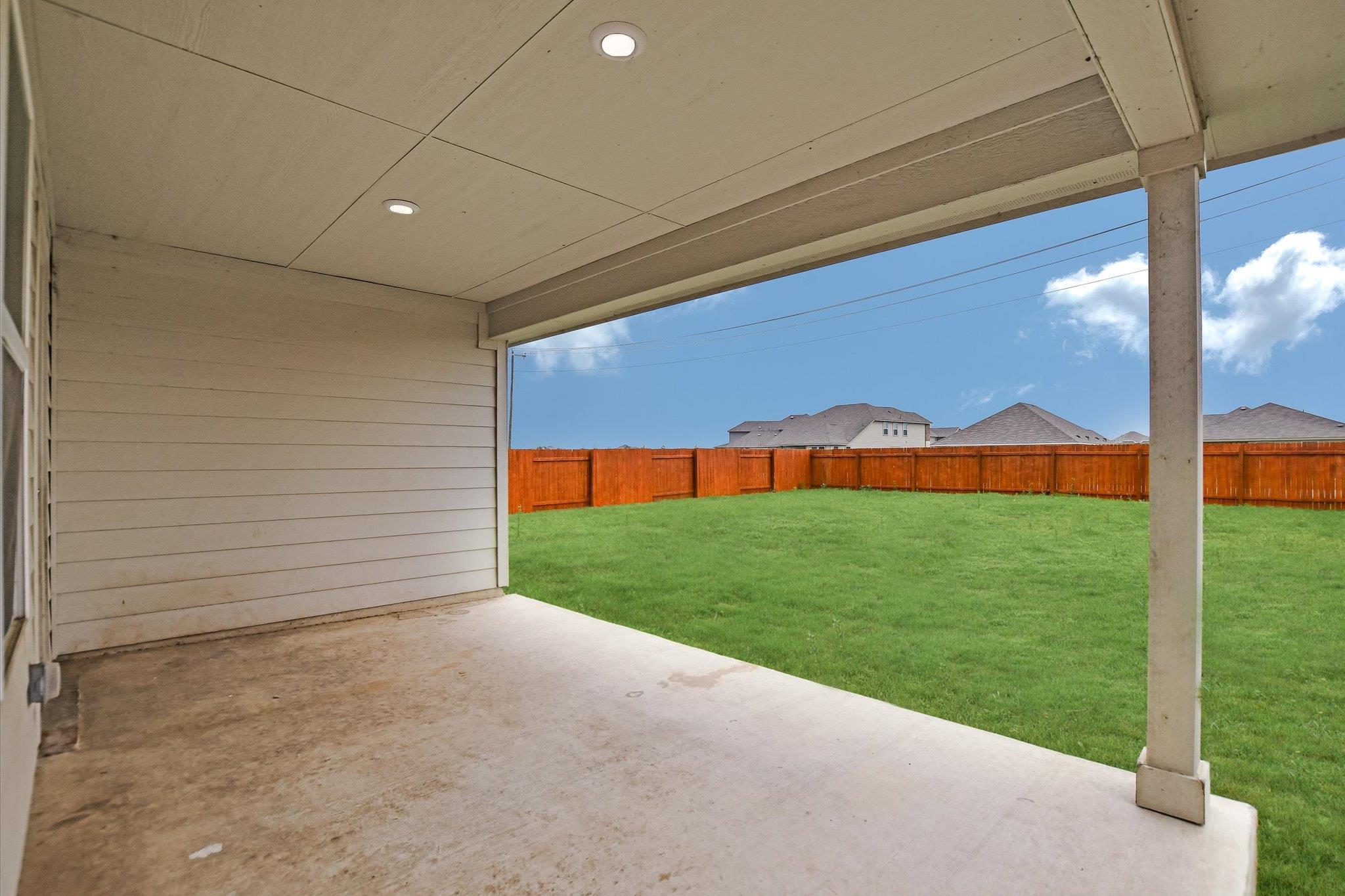 105 Saviano Rd, Hutto, TX 78634