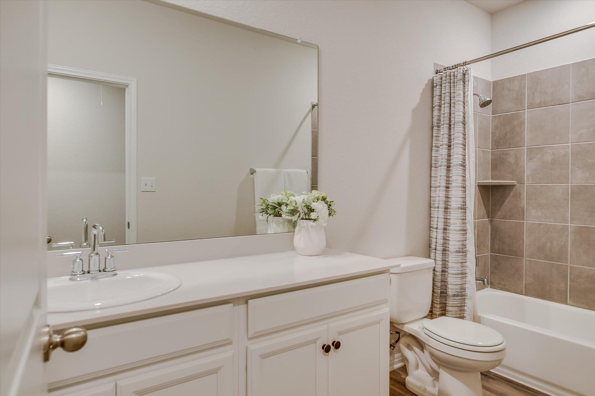 105 Saviano Rd, Hutto, TX 78634