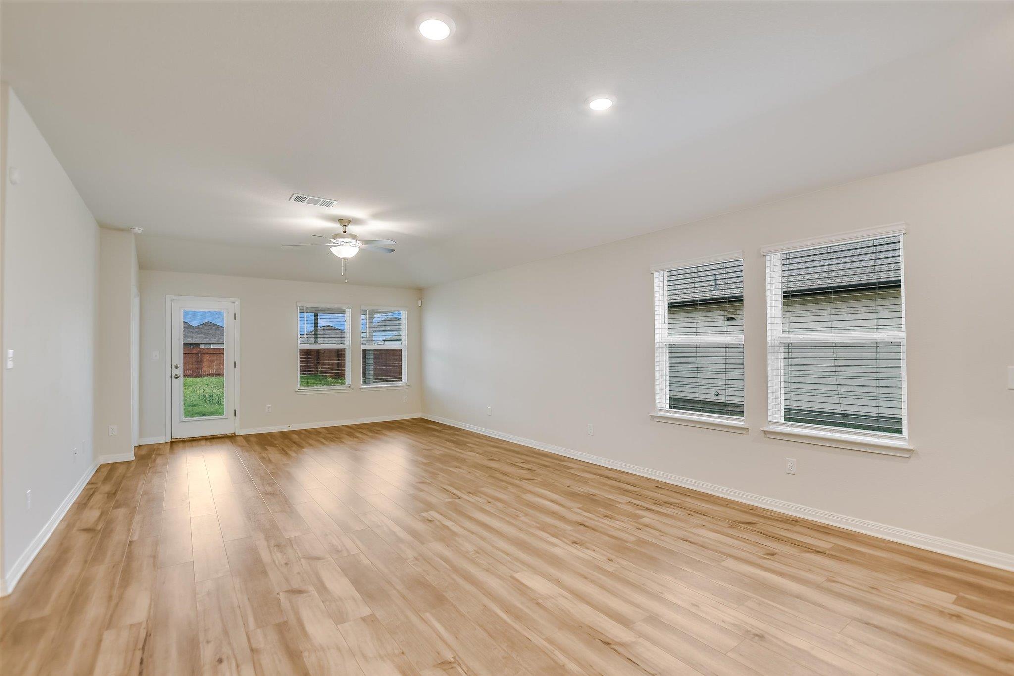 105 Saviano Rd, Hutto, TX 78634