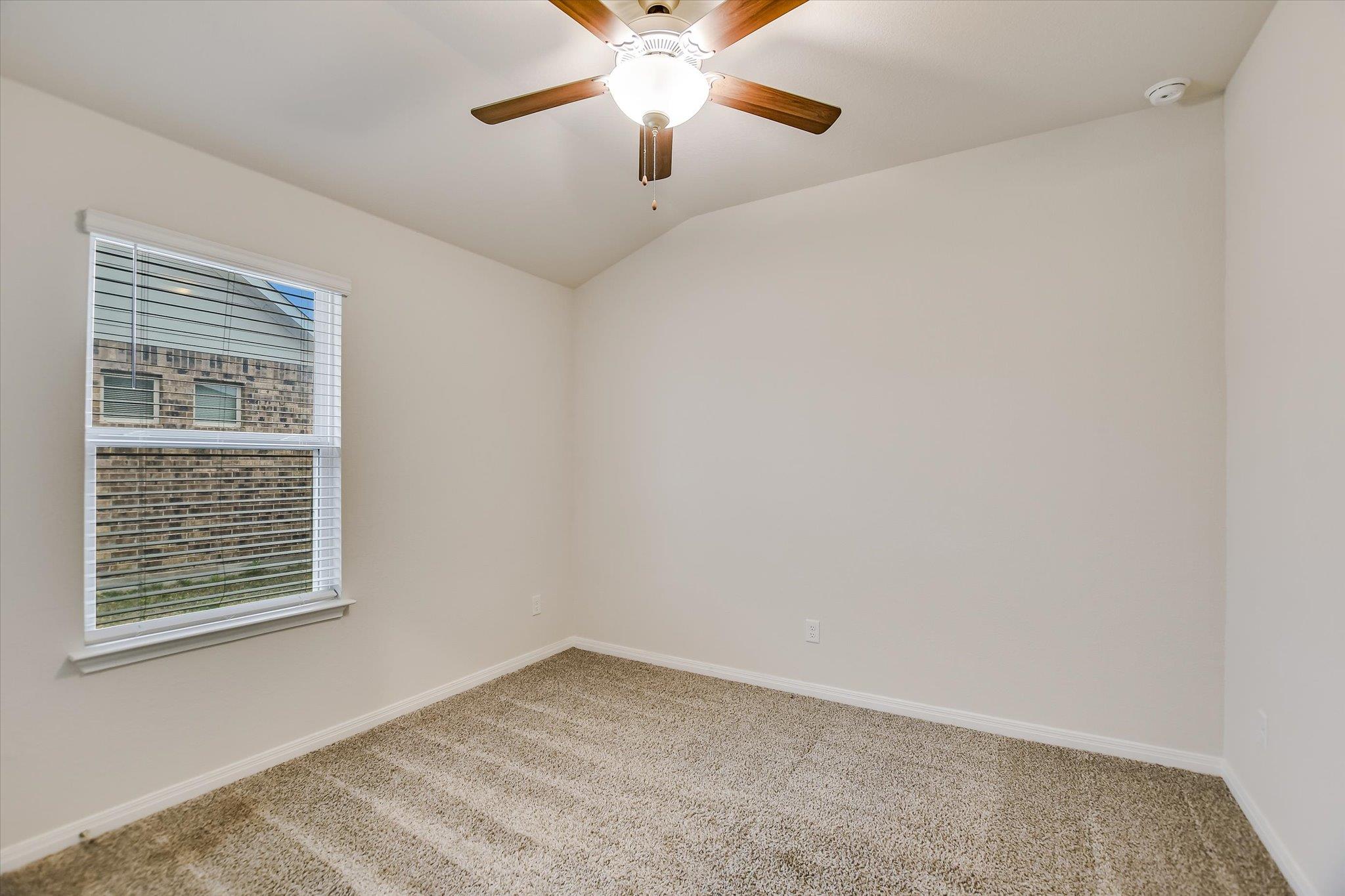 105 Saviano Rd, Hutto, TX 78634