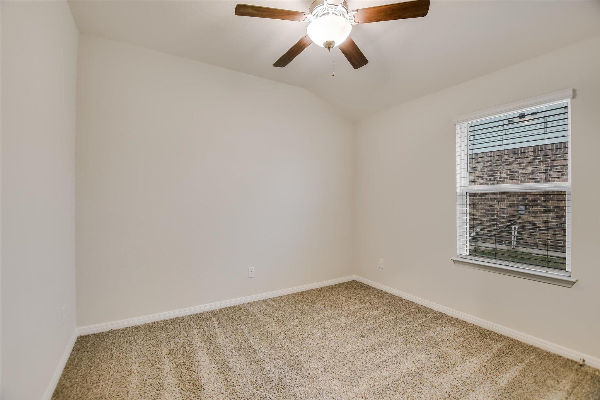 105 Saviano Rd, Hutto, TX 78634