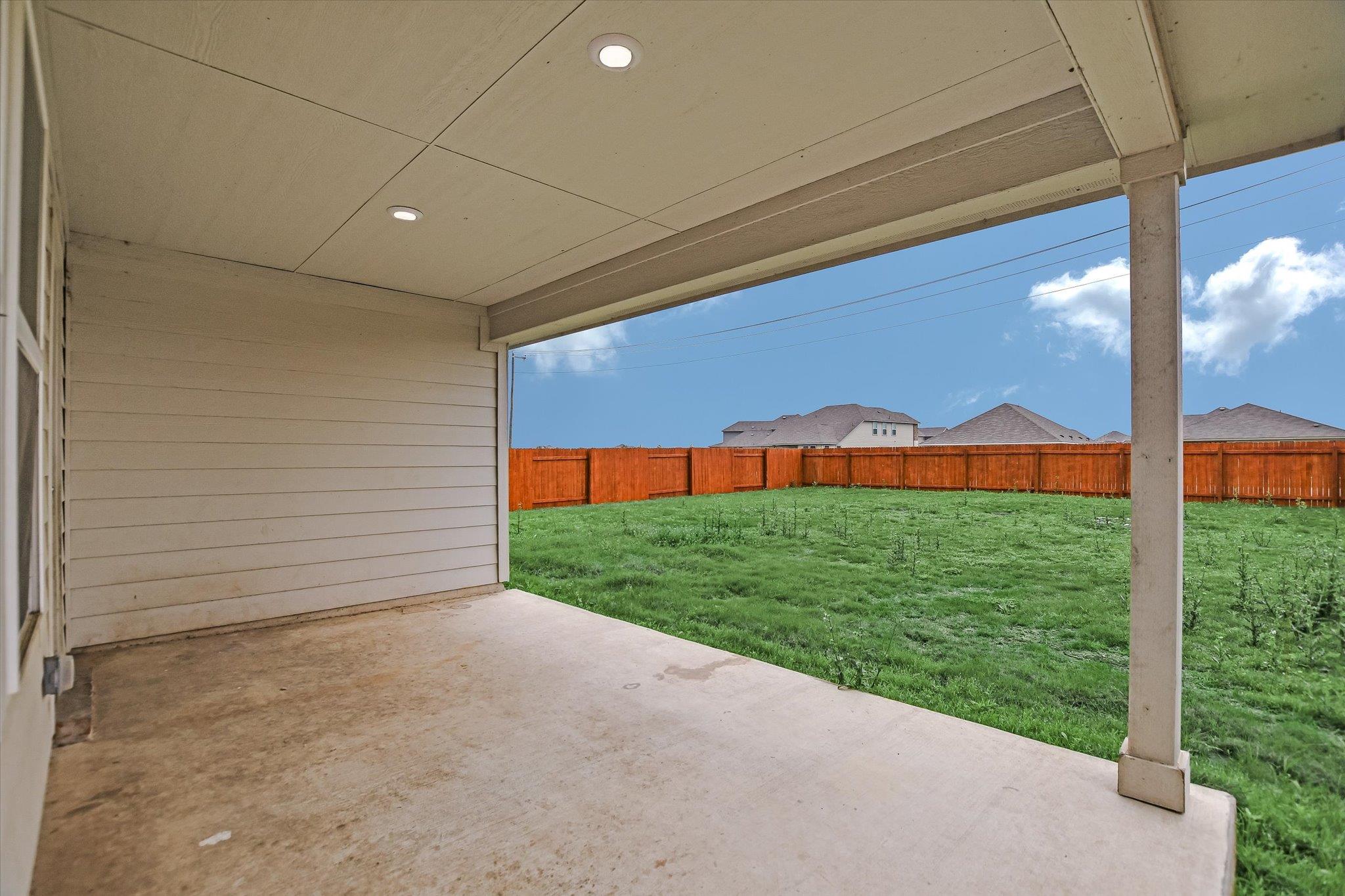 105 Saviano Rd, Hutto, TX 78634