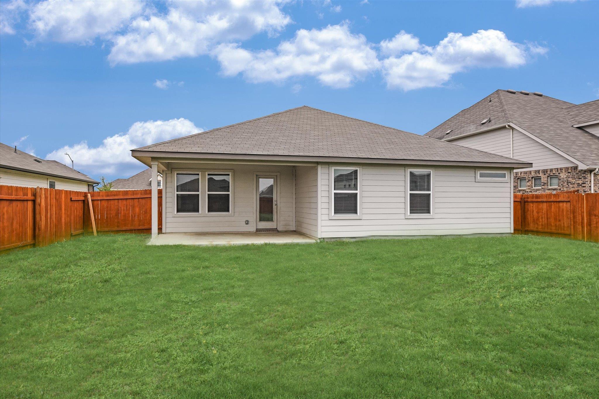 105 Saviano Rd, Hutto, TX 78634