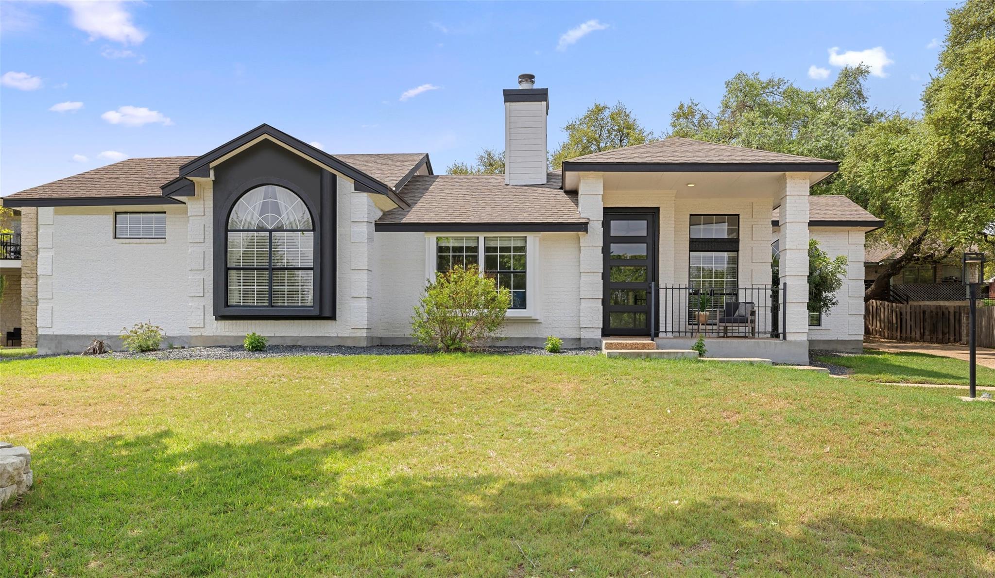 611 Ladin Ln, Lakeway, TX 78734