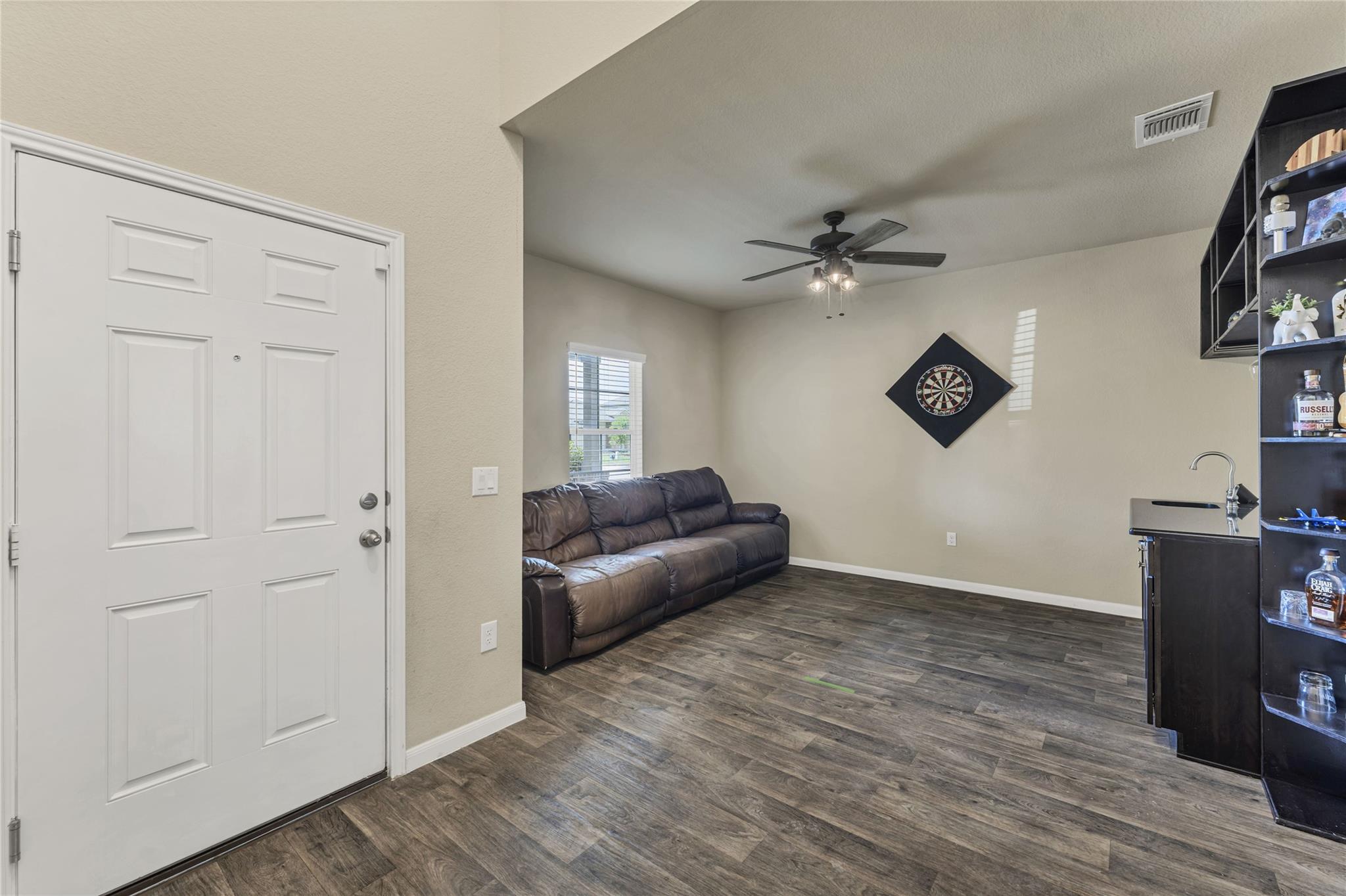 201 Garcitas Creek Ln, Hutto, TX 78634