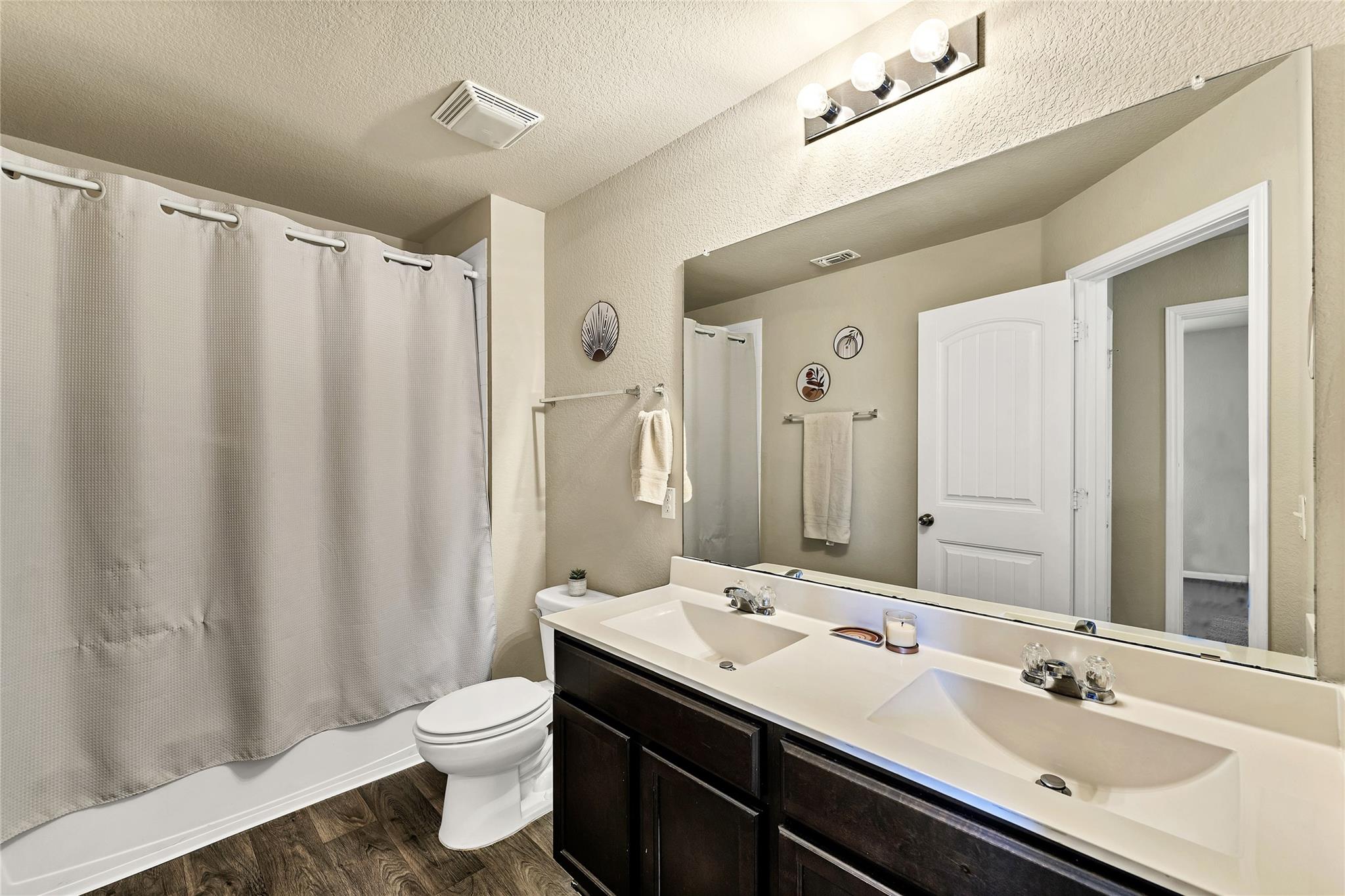 201 Garcitas Creek Ln, Hutto, TX 78634