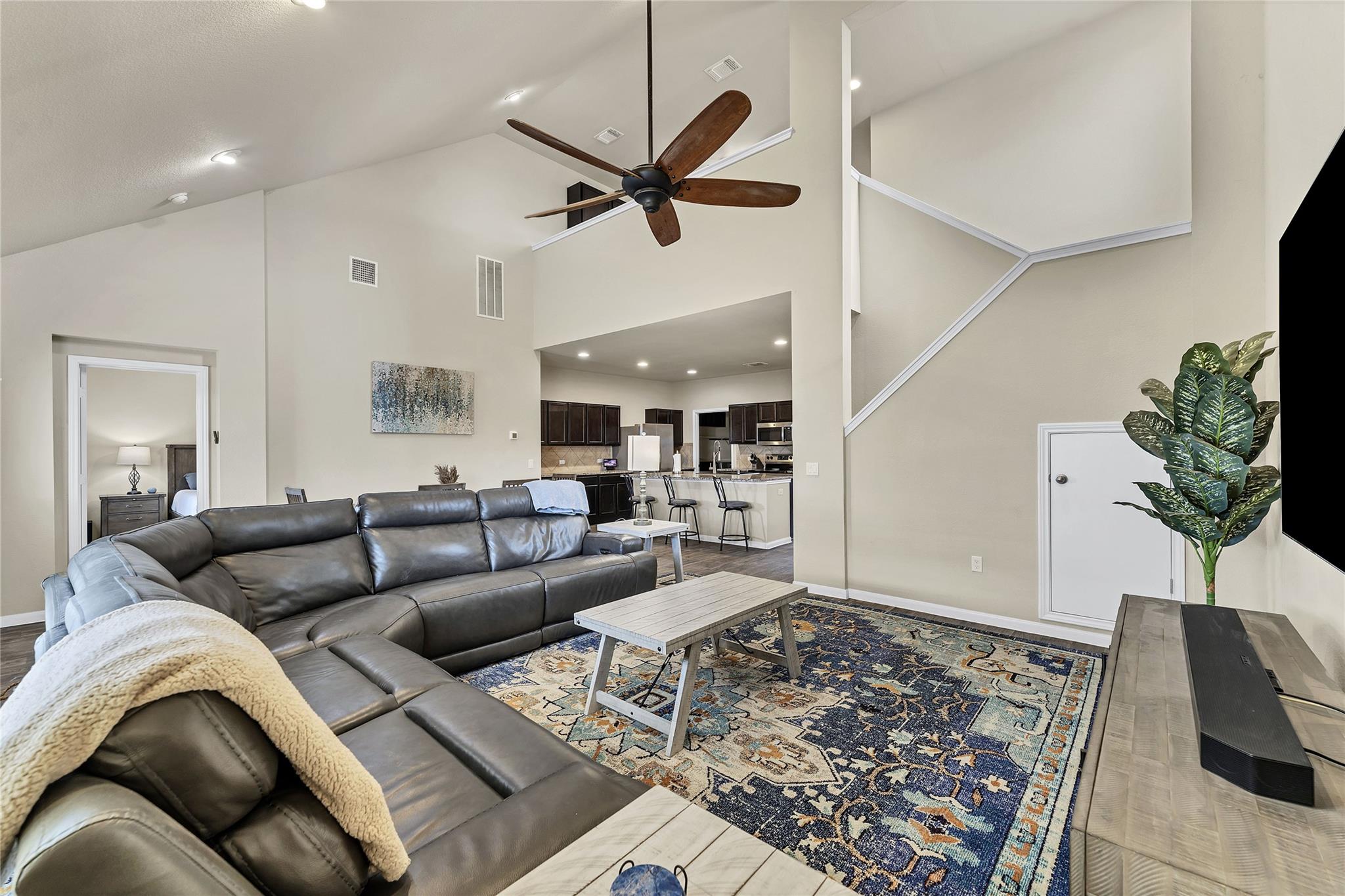 201 Garcitas Creek Ln, Hutto, TX 78634