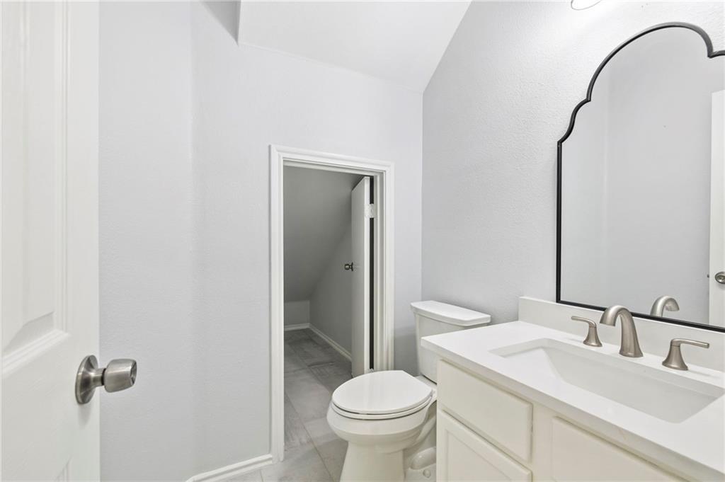 1700 Constantino Cir # B, Austin, TX 78745
