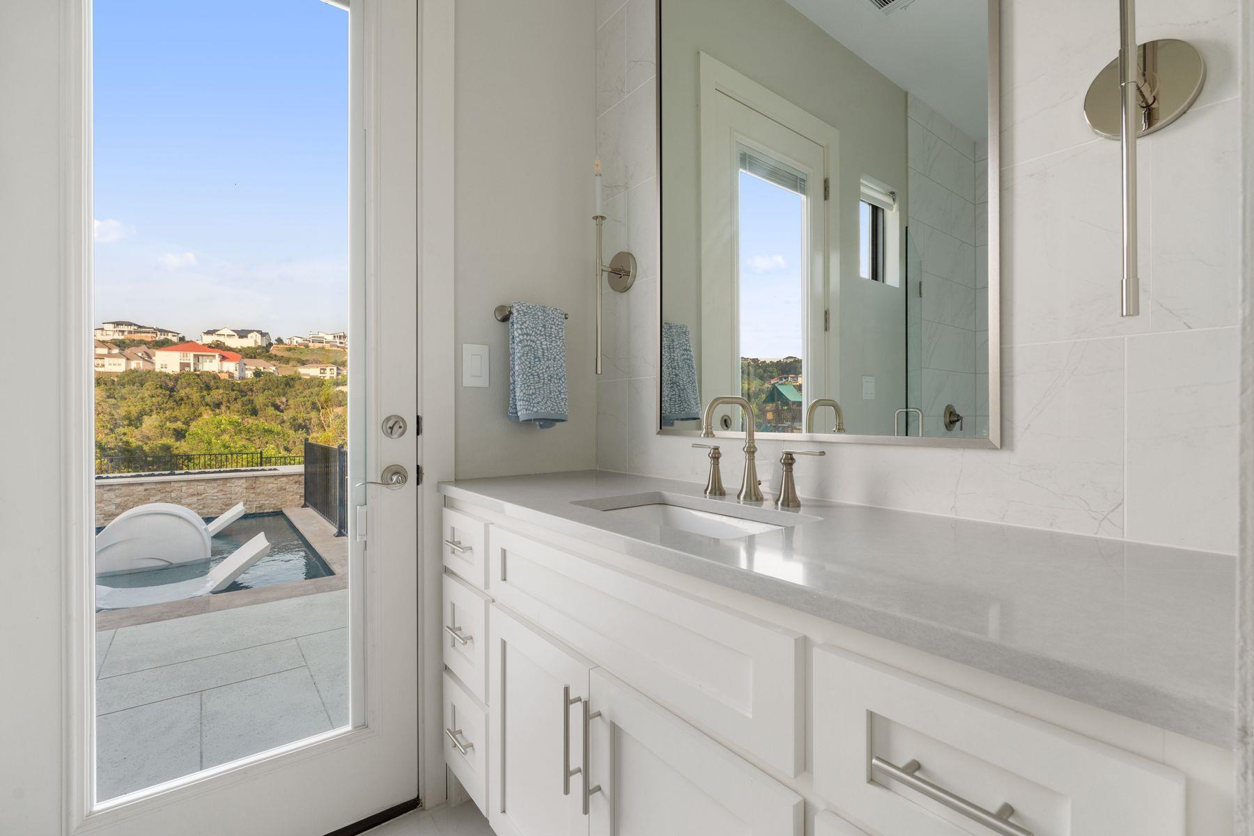 2441 Bel Paese Bnd, Leander, TX 78641