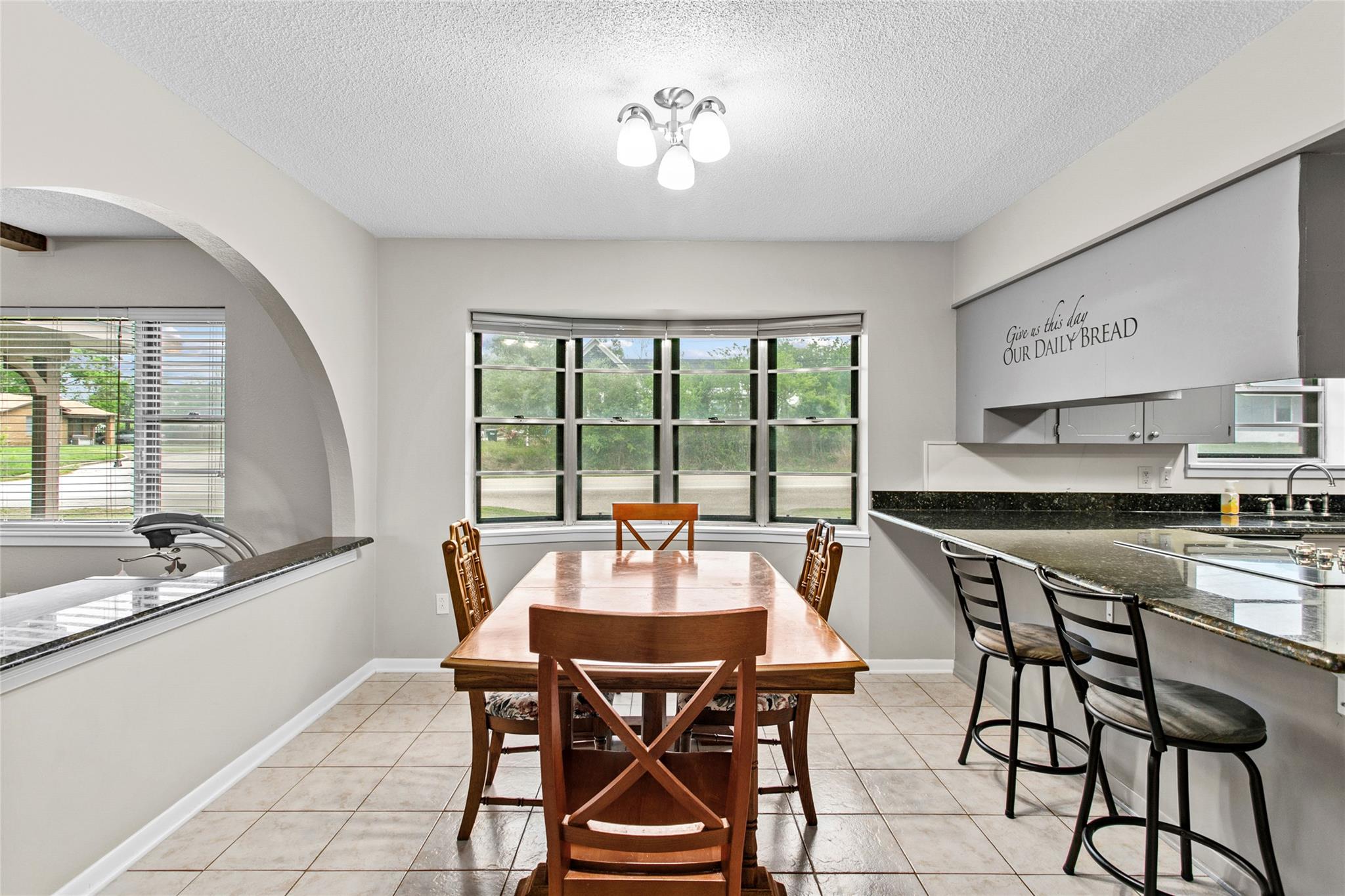 688 W Independence St, Giddings, TX 78942