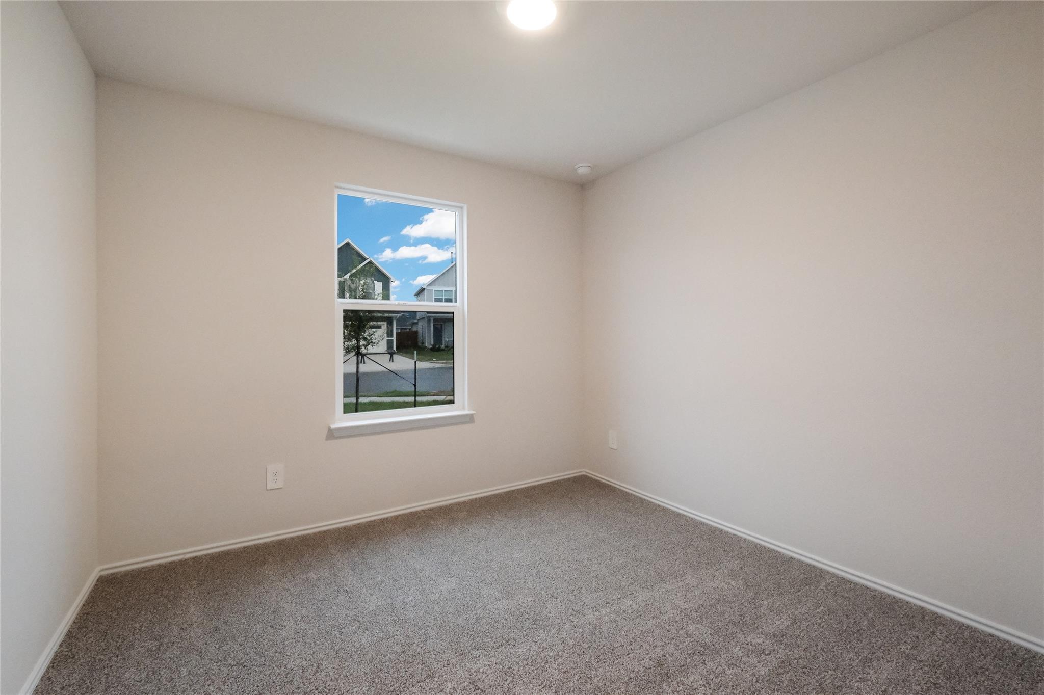 416 Sandringham Loop, Uhland, TX 78640