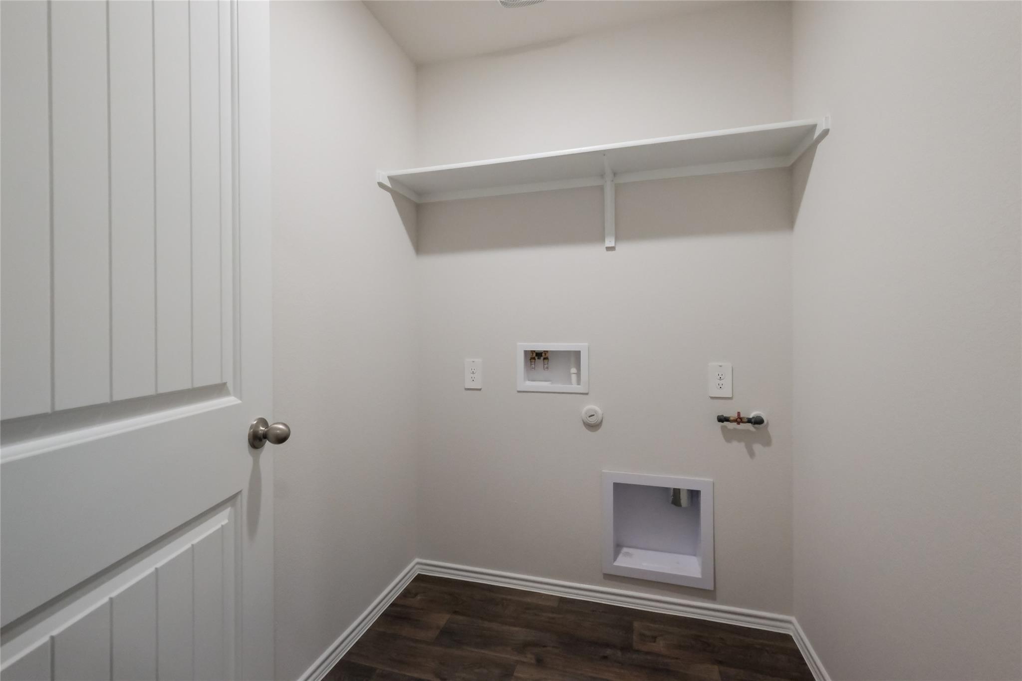 416 Sandringham Loop, Uhland, TX 78640