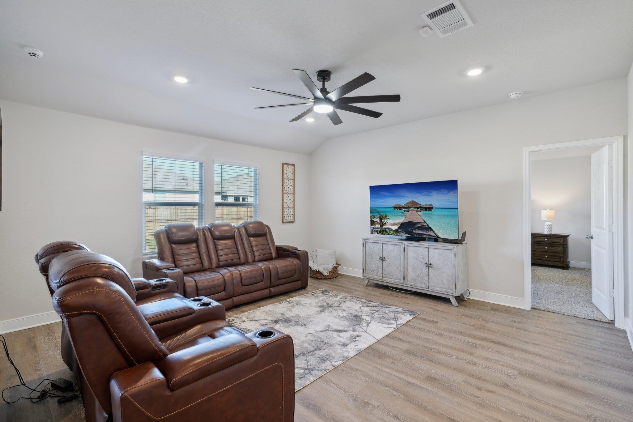 1428 REDWOOD Crk, Seguin, TX 78155