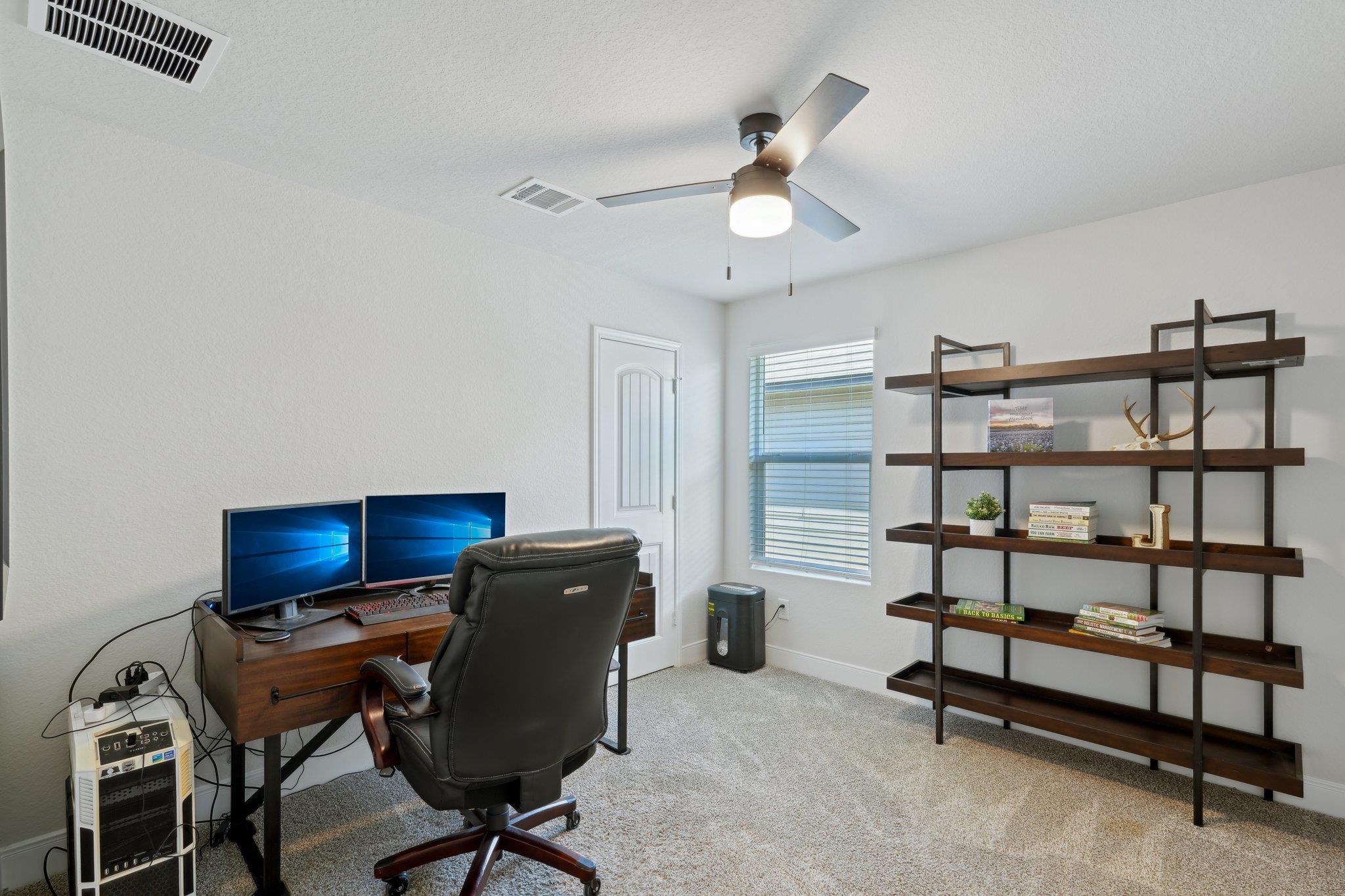 1428 REDWOOD Crk, Seguin, TX 78155