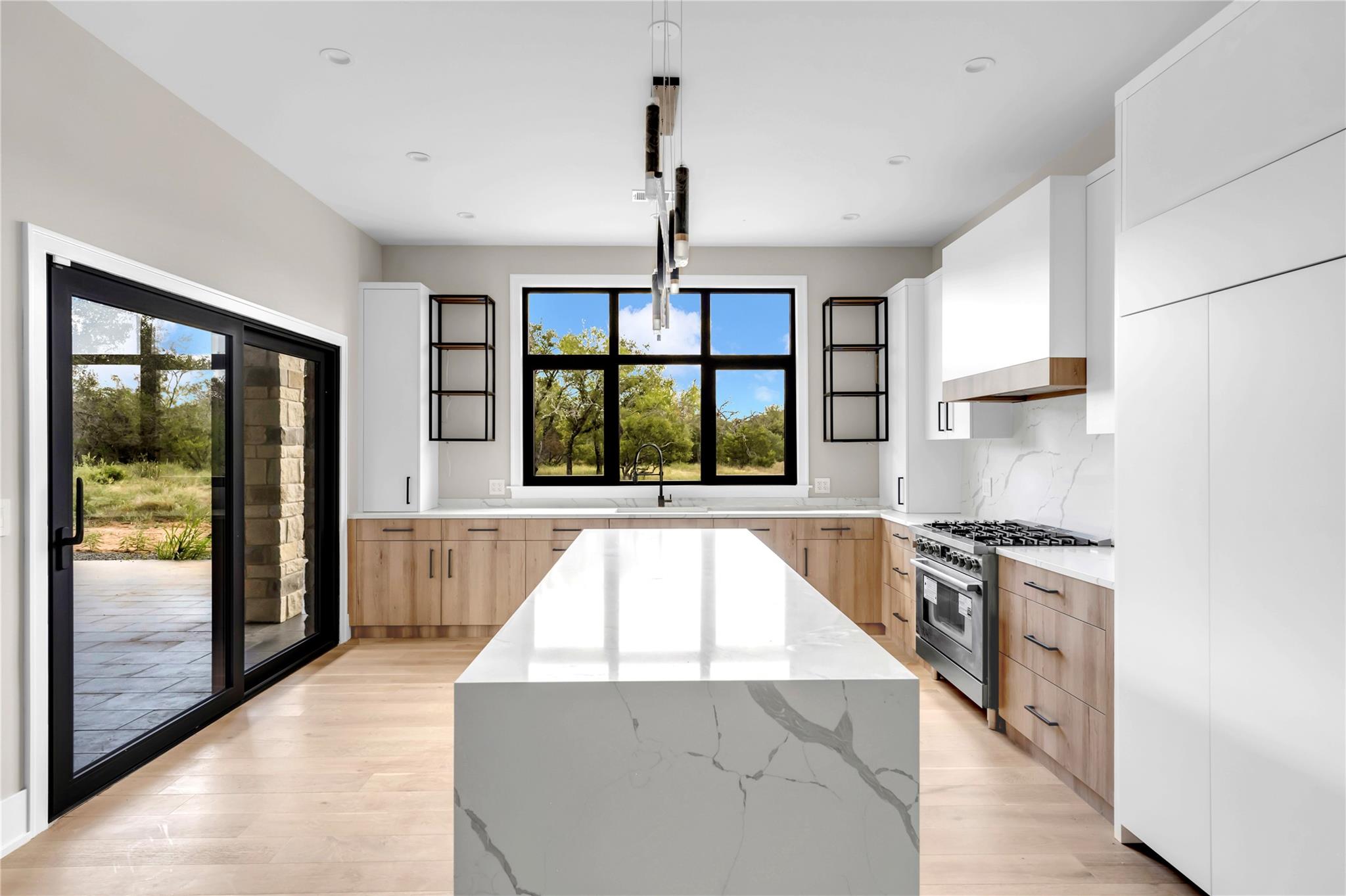 6507 Ranch Rd 962 W, Round Mountain, TX 78663