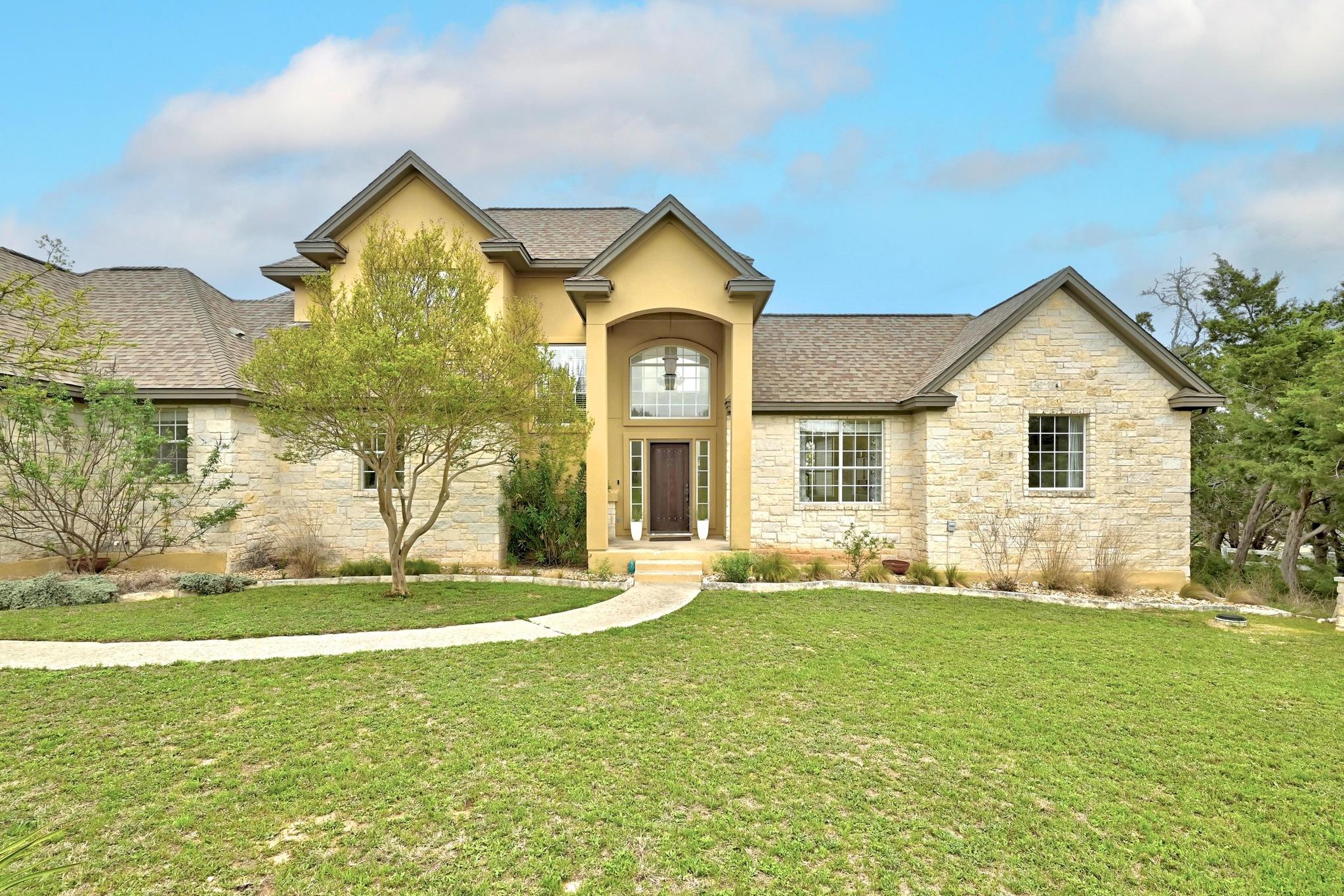 400 Saddlehorn Dr, Dripping Springs, TX 78620