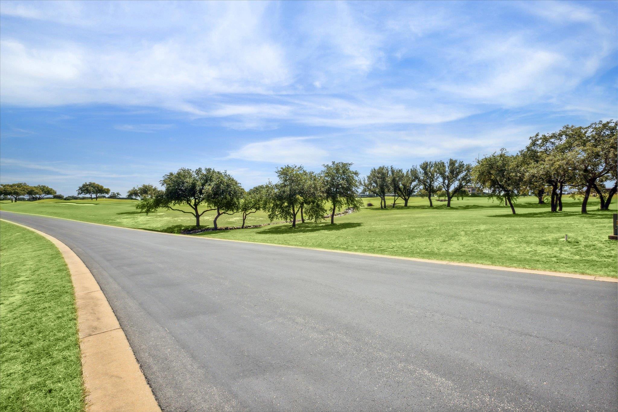 25409 Cliff Xing, Spicewood, TX 78669