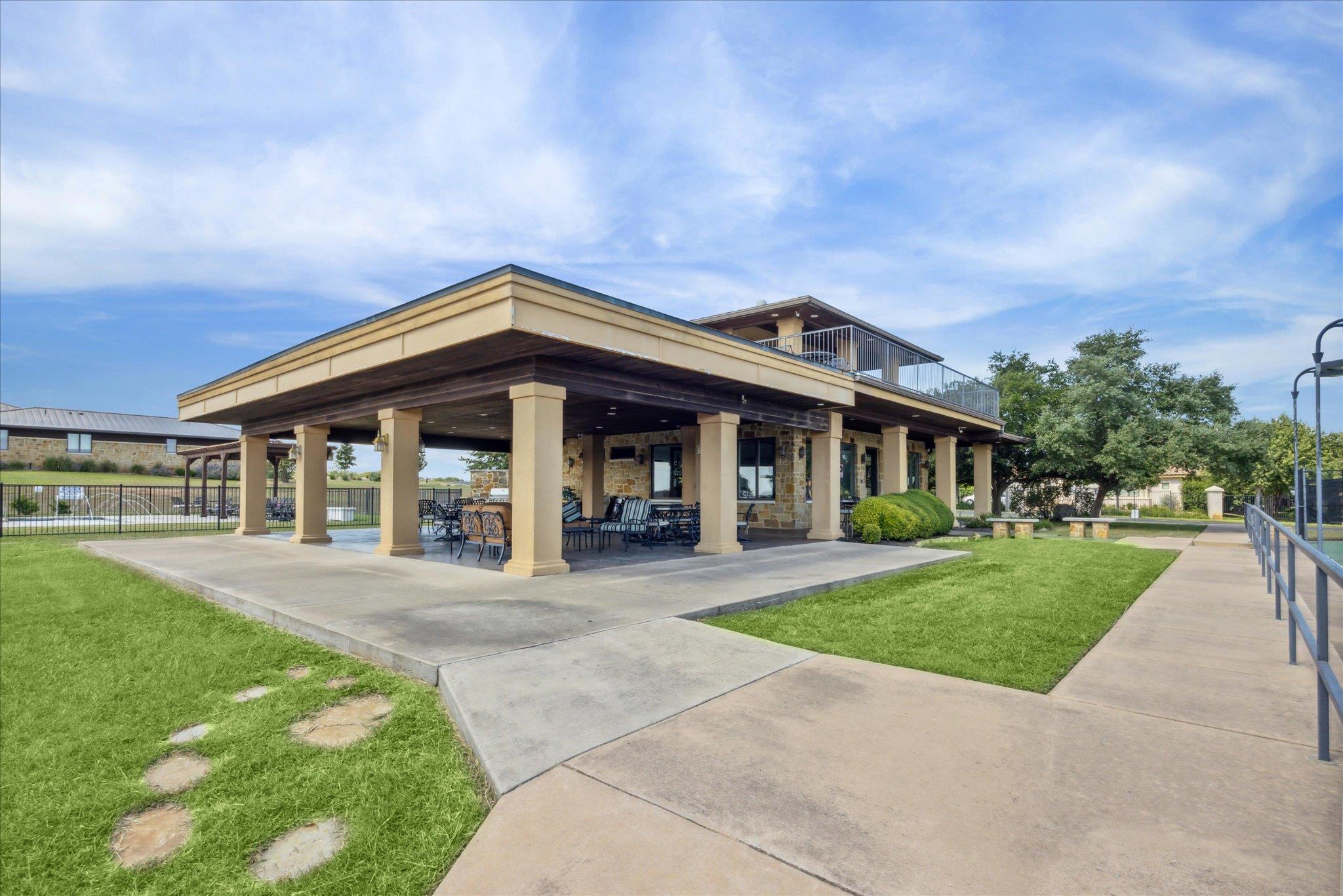 25409 Cliff Xing, Spicewood, TX 78669