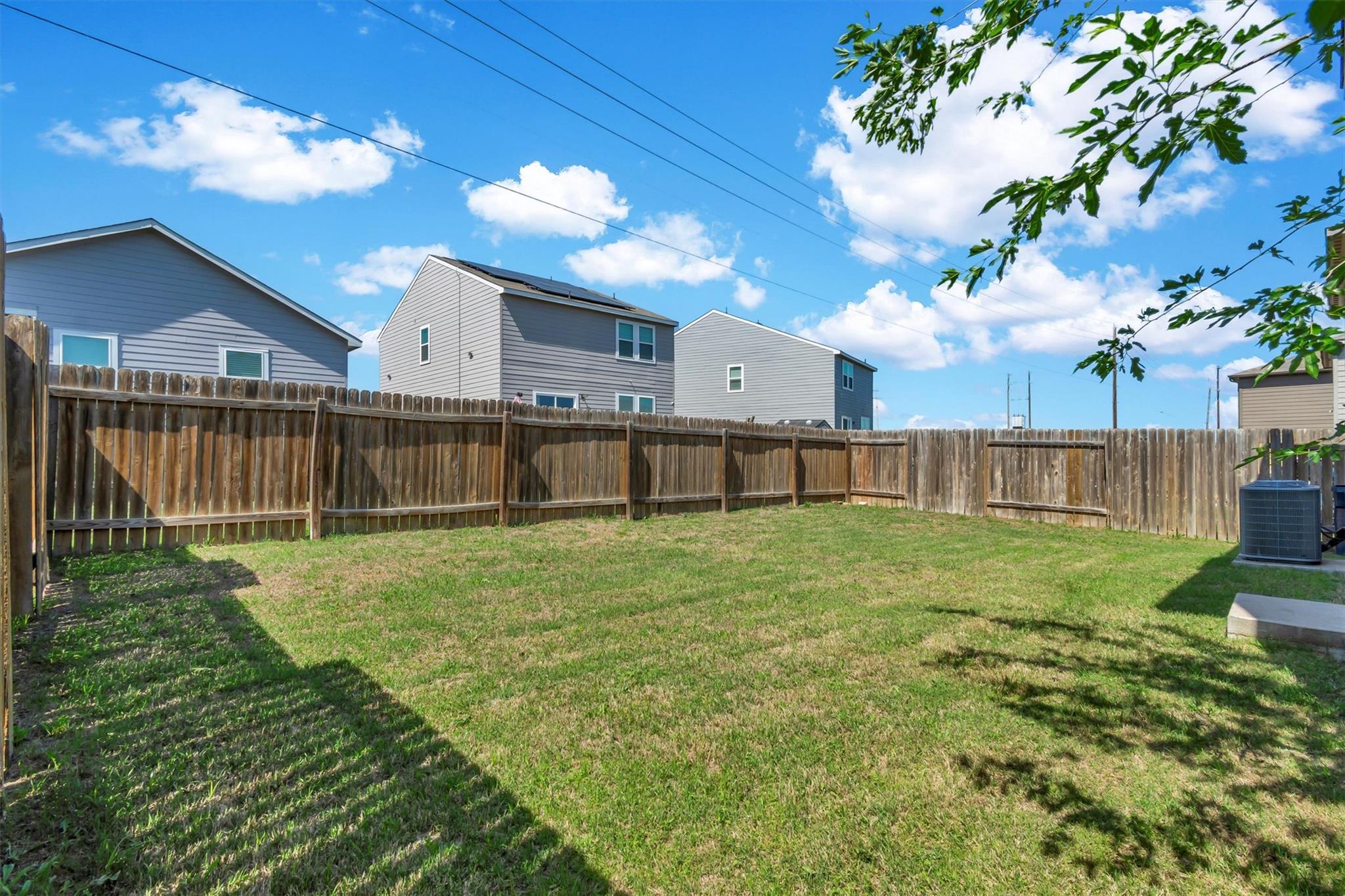 608 Cleary Ln, Jarrell, TX 76537