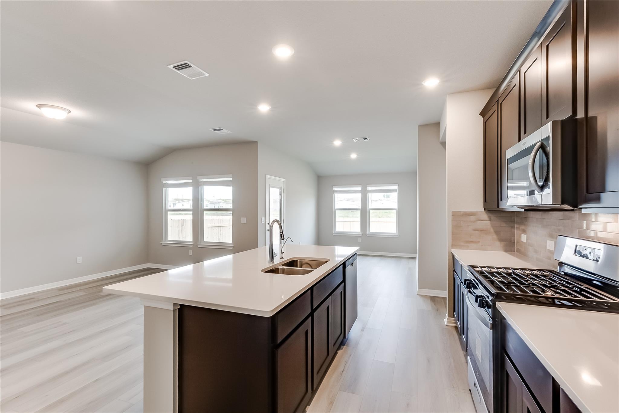 11412 Saint Thomas Dr, Del Valle, TX 78617