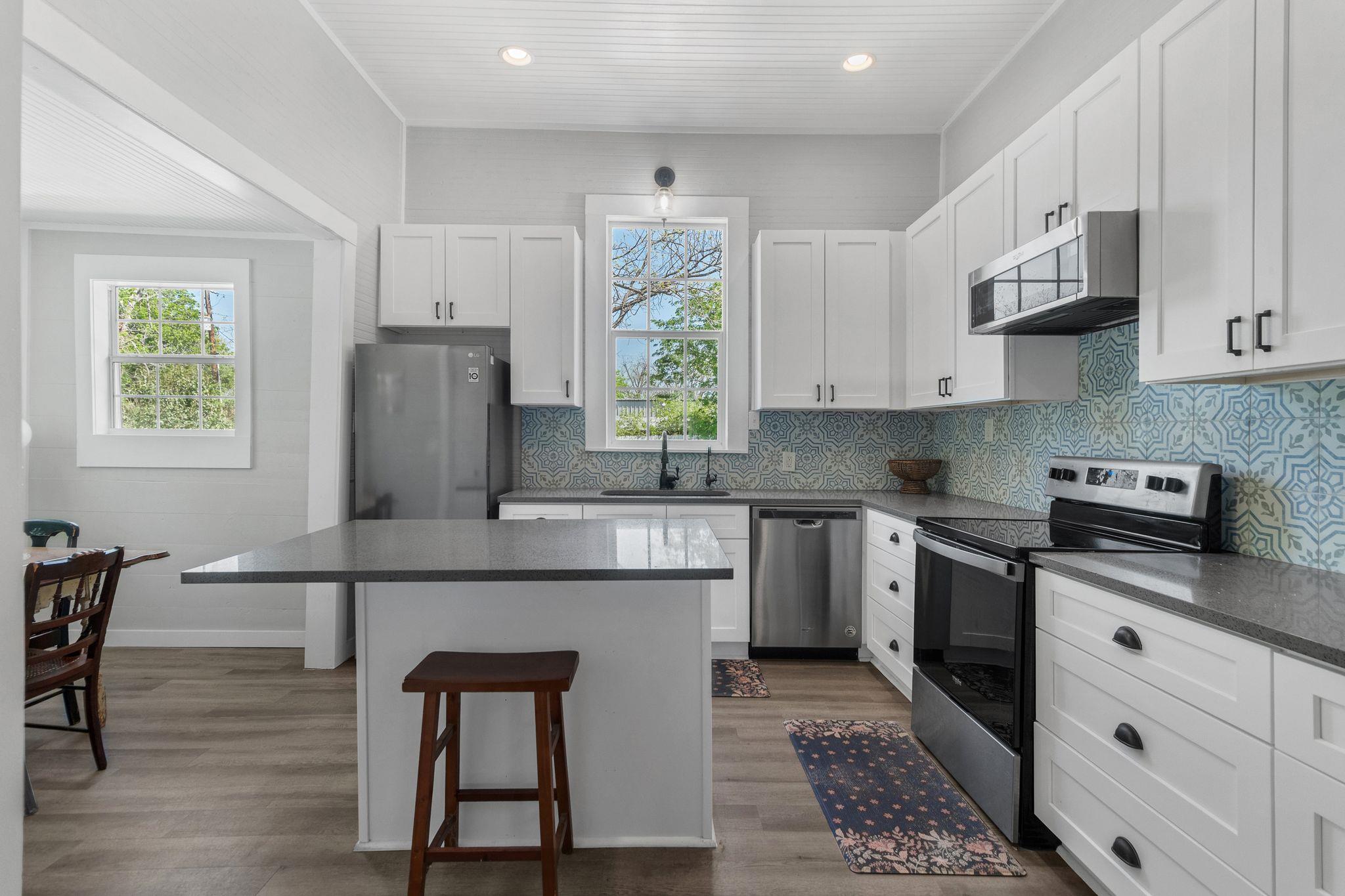 1132 W Clark St, Bartlett, TX 76511