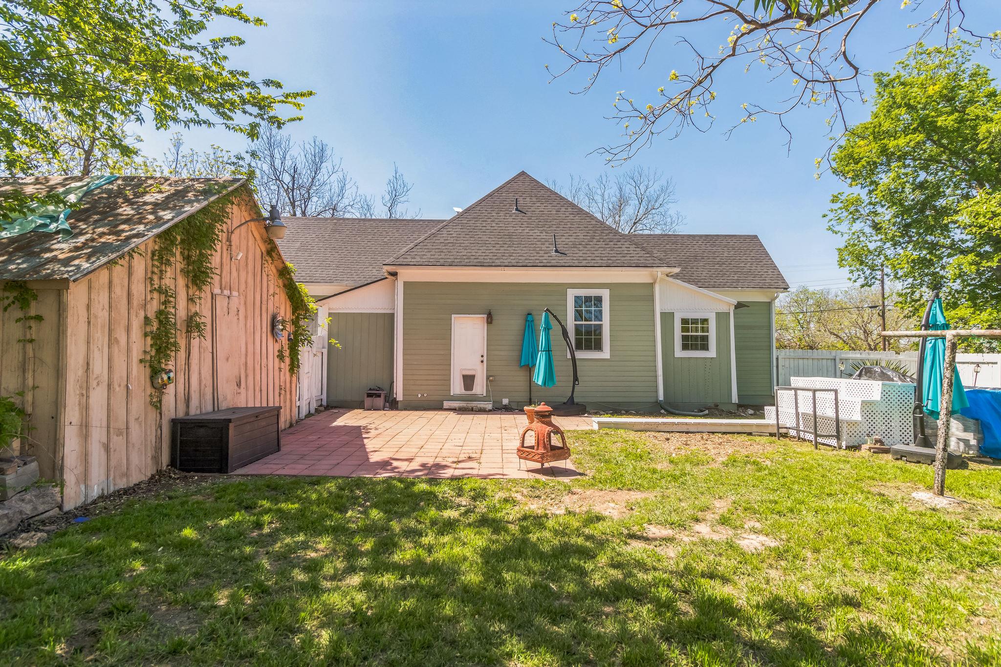 1132 W Clark St, Bartlett, TX 76511