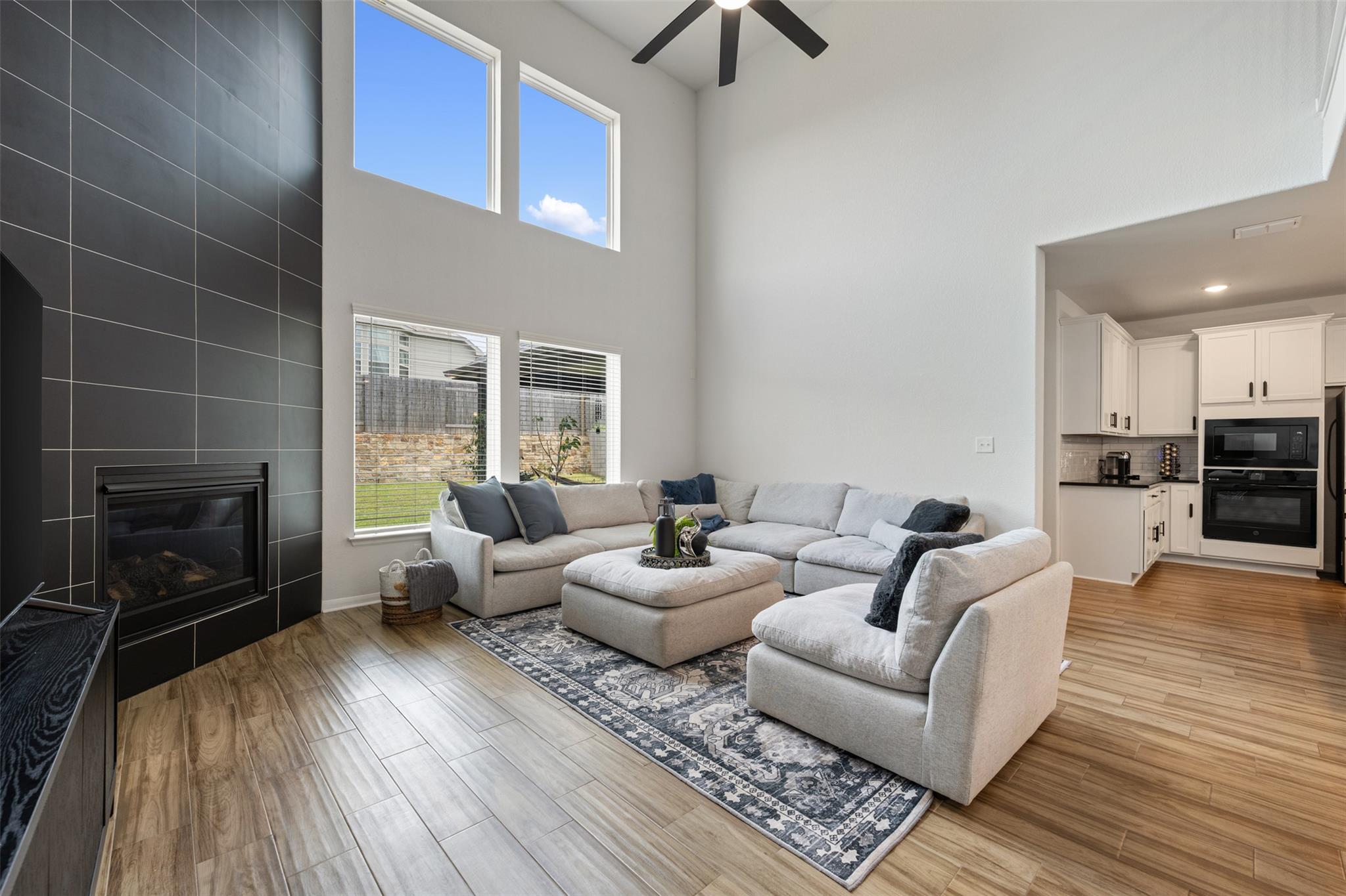 707 Sugar Cane Rd, Buda, TX 78610