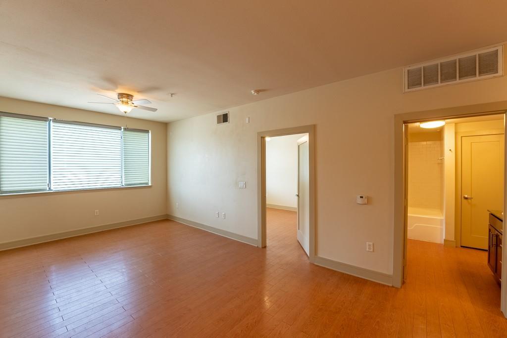 3016 Guadalupe St # 212, Austin, TX 78705