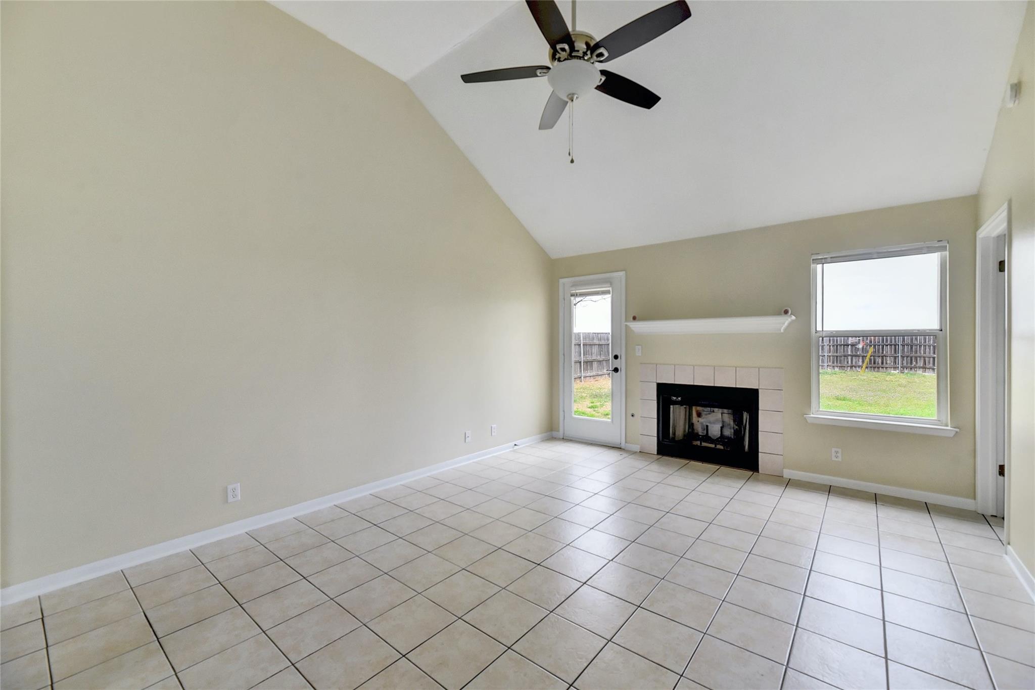 11412 Tickford Dr, Del Valle, TX 78617