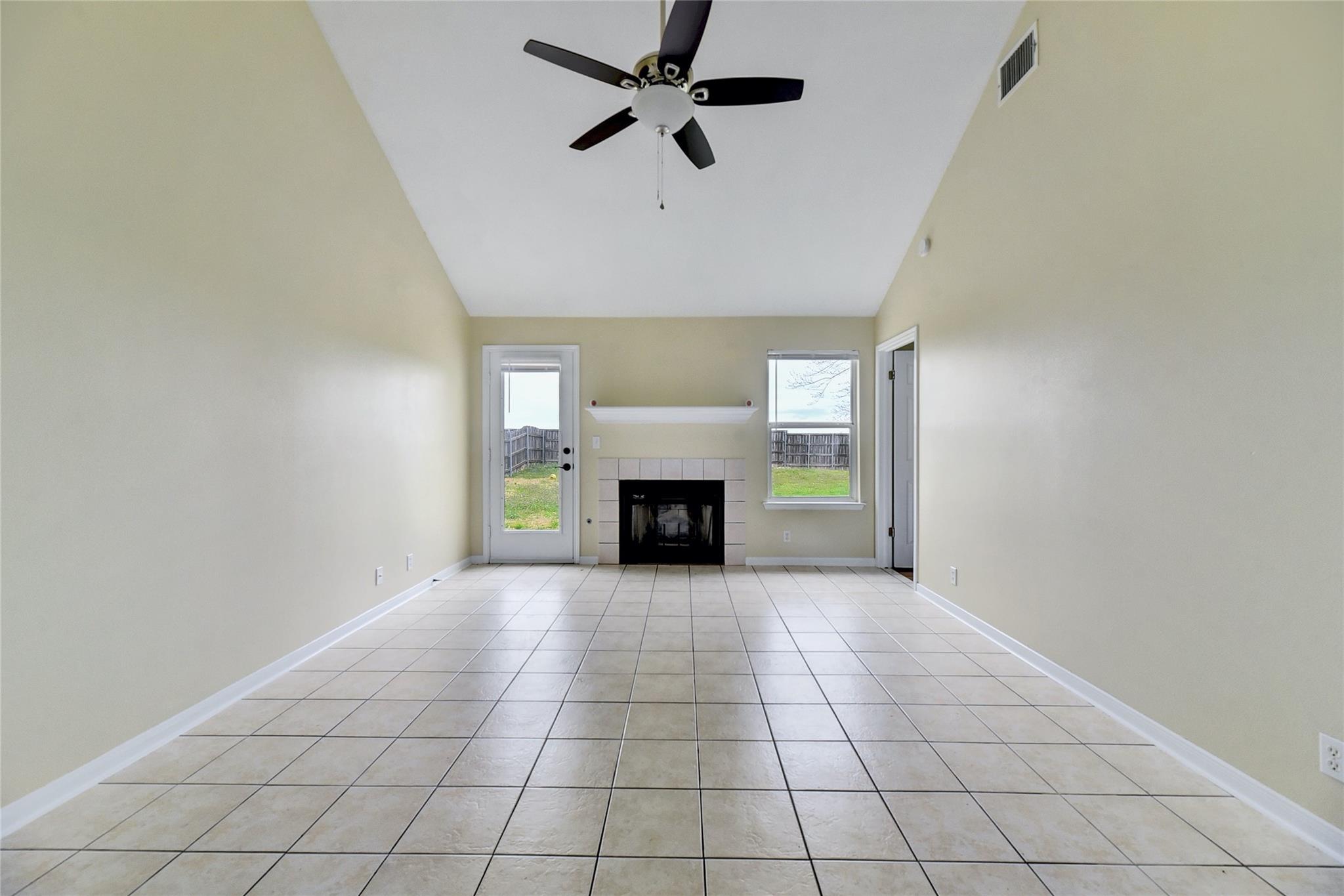 11412 Tickford Dr, Del Valle, TX 78617