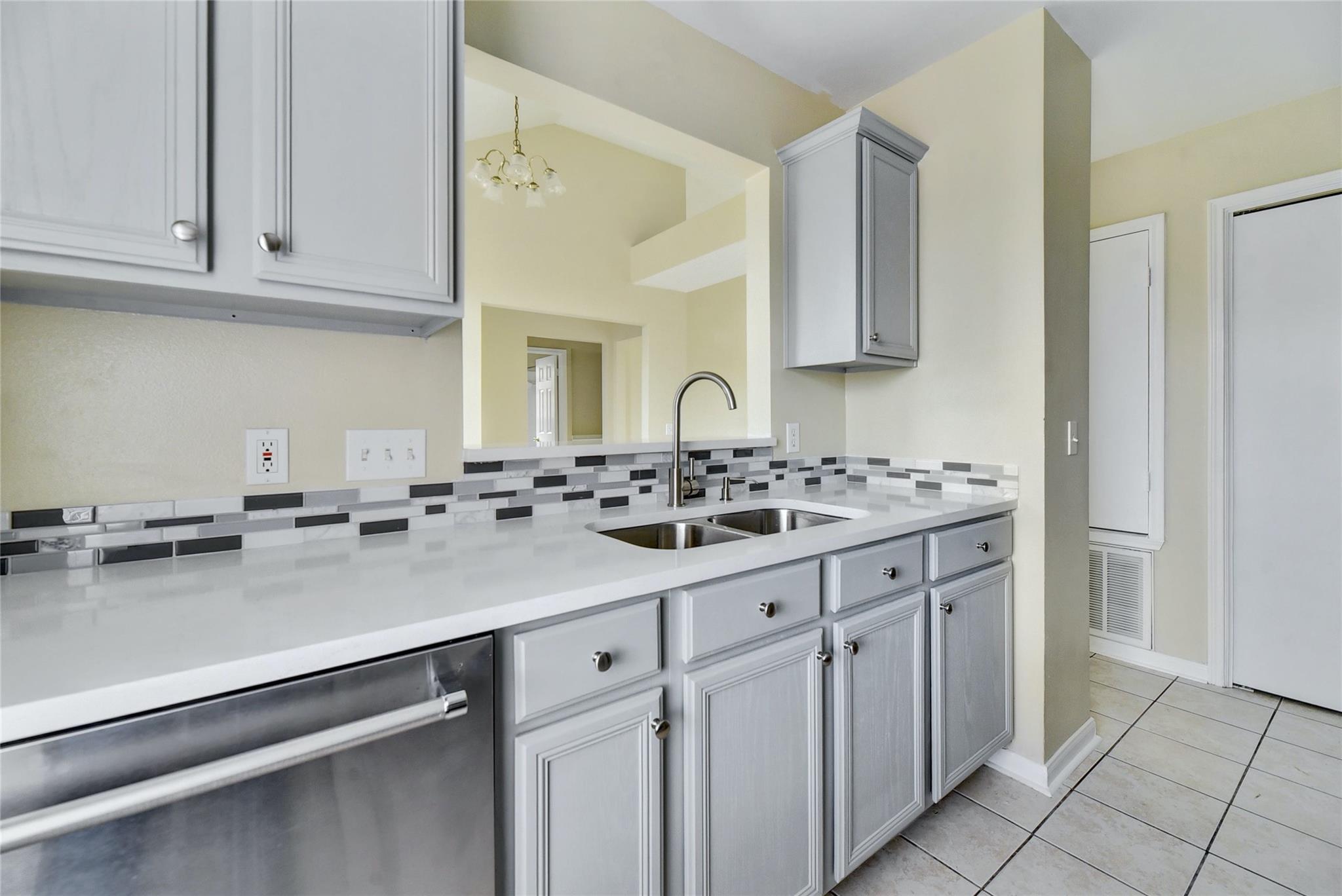 11412 Tickford Dr, Del Valle, TX 78617