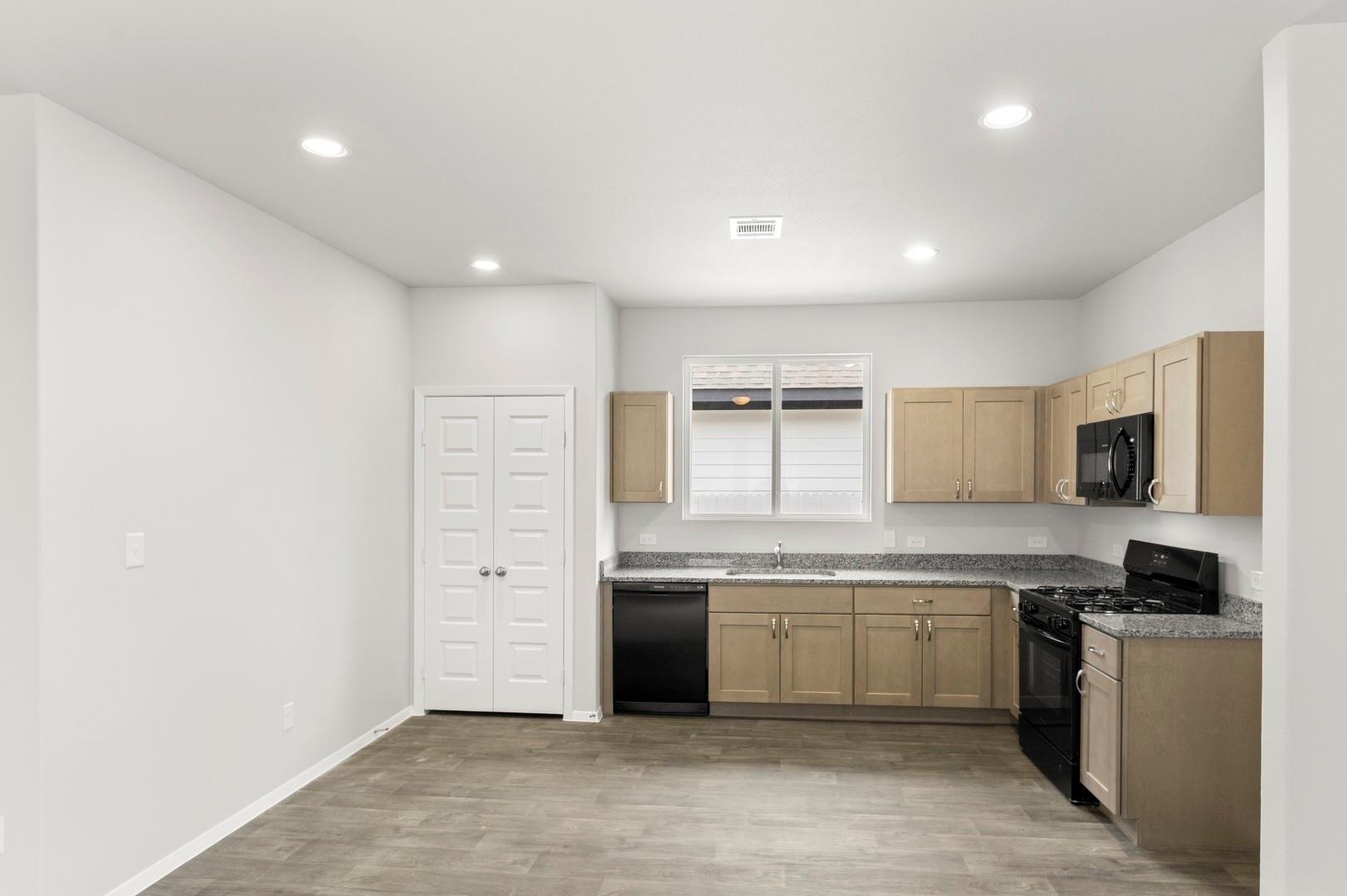 201 Cider Creek Dr, Elgin, TX 78621