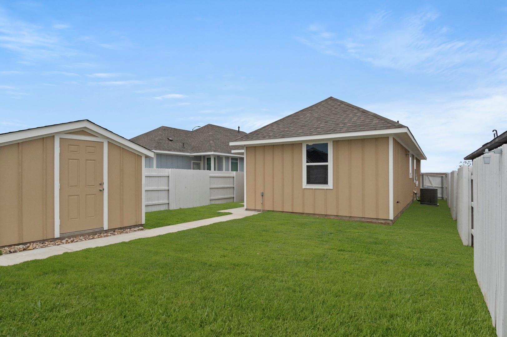 201 Cider Creek Dr, Elgin, TX 78621