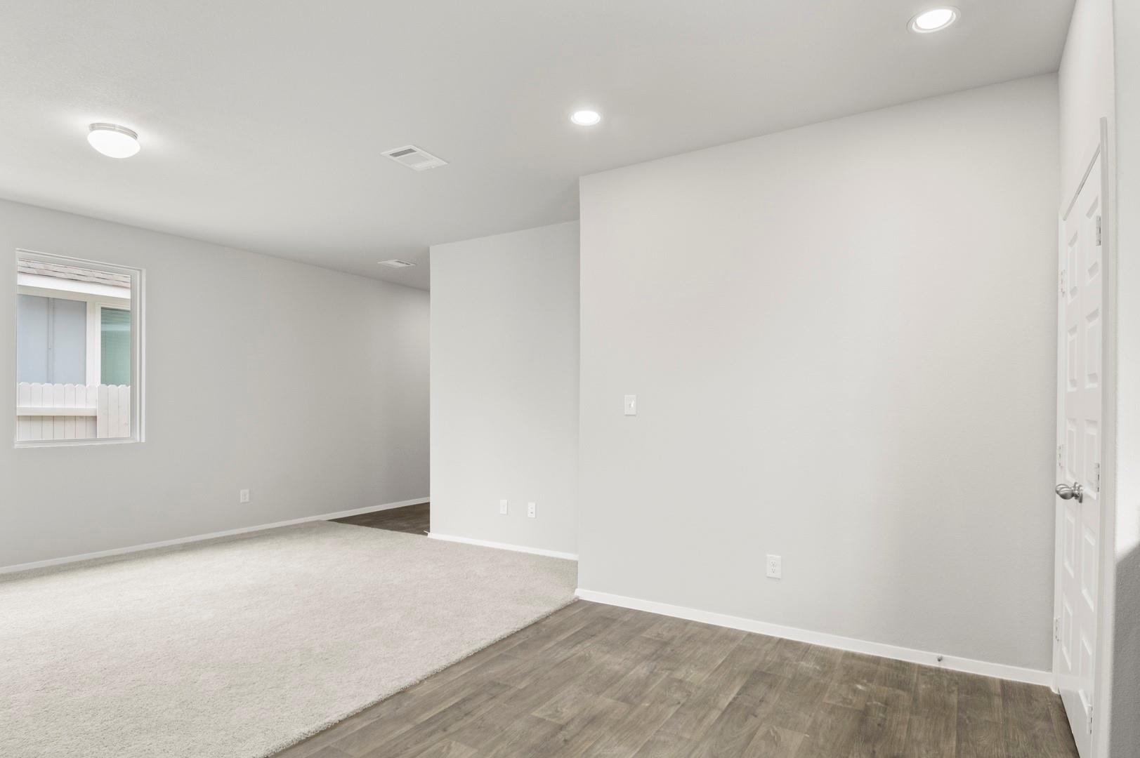 201 Cider Creek Dr, Elgin, TX 78621