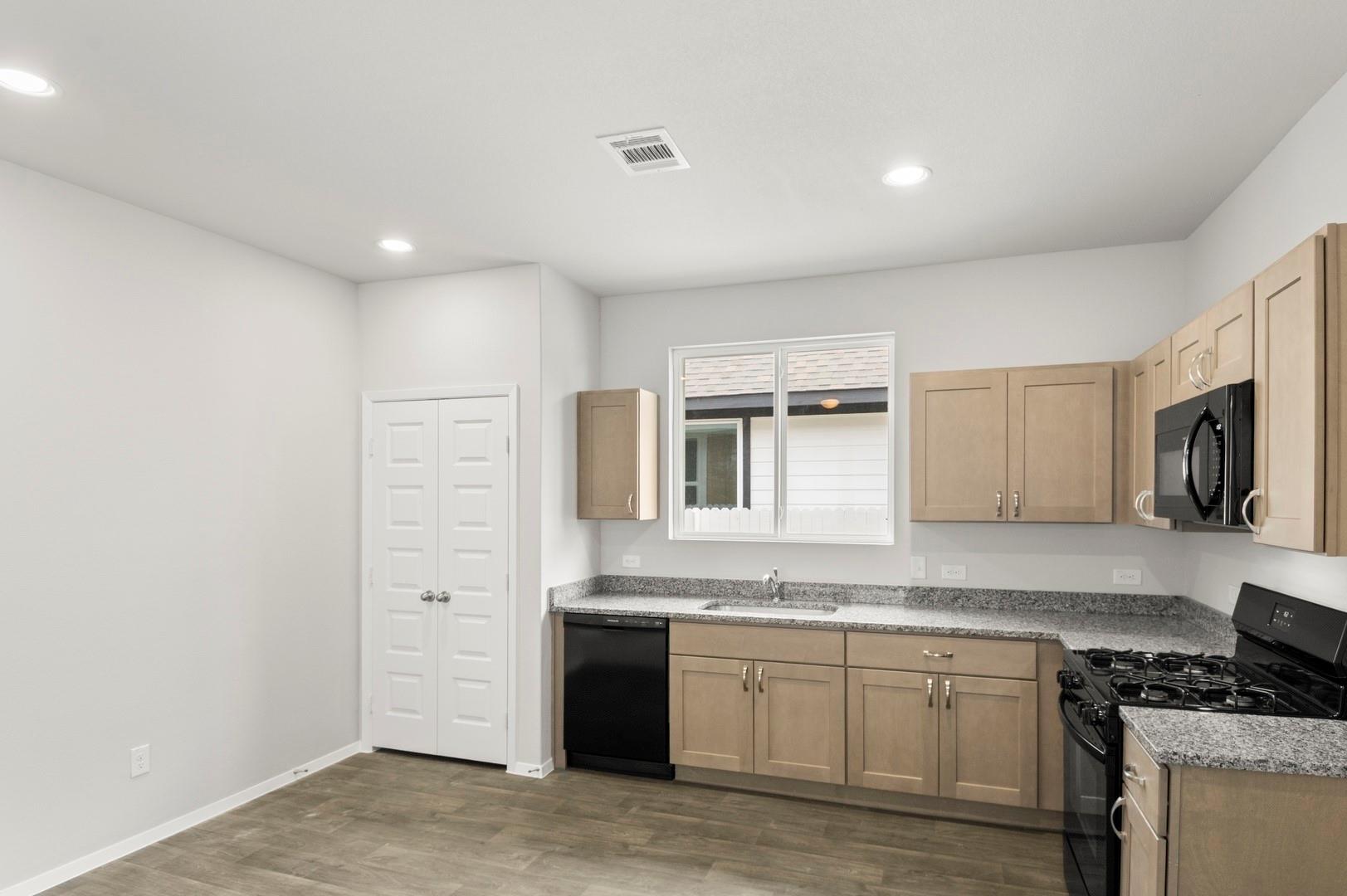 201 Cider Creek Dr, Elgin, TX 78621