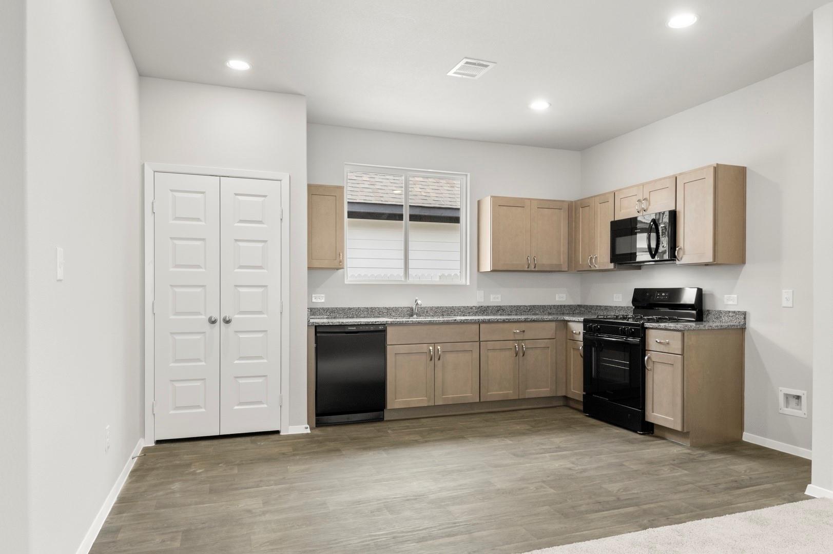 201 Cider Creek Dr, Elgin, TX 78621