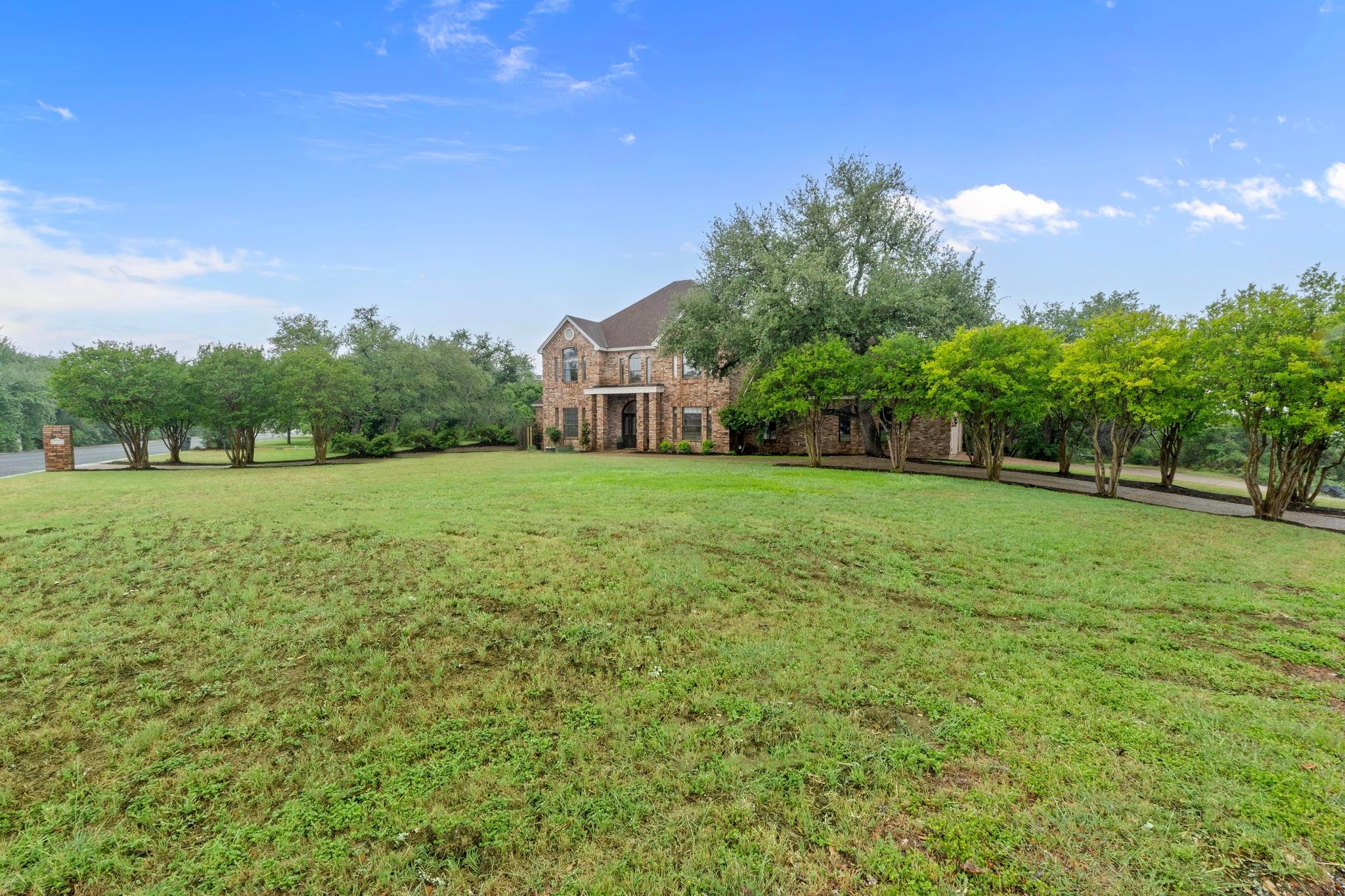8900 Bell Mountain Dr, Austin, TX 78730