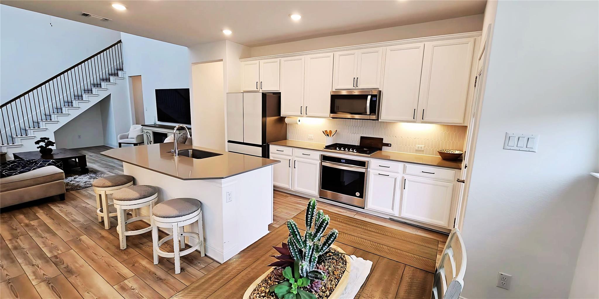 328 Windward Vw, Leander, TX 78641