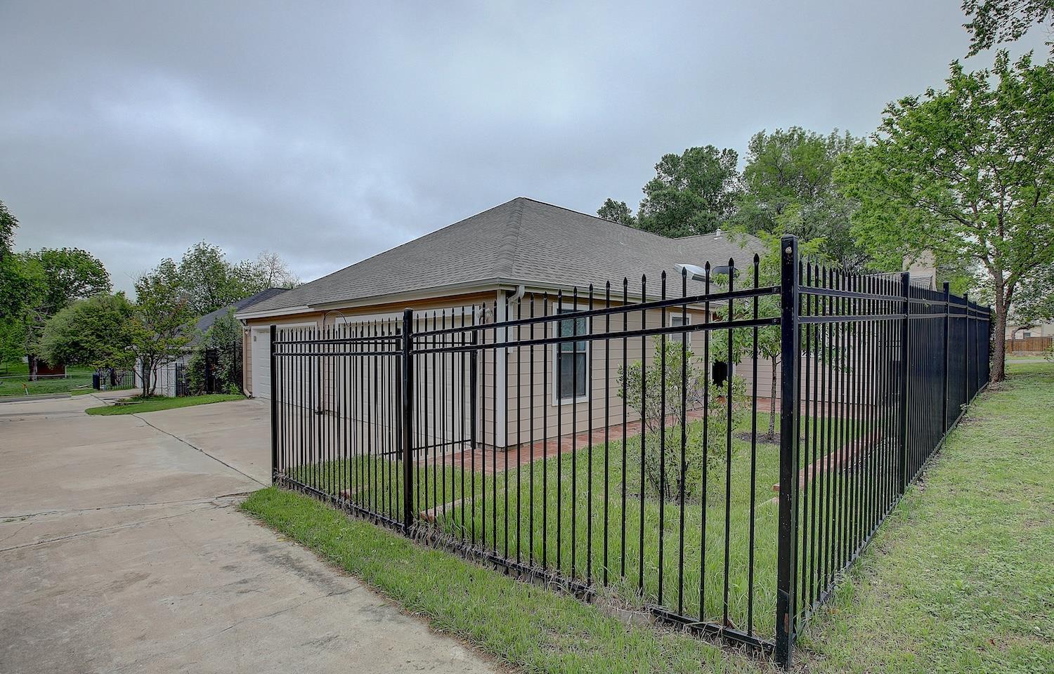 405 E 6th St, Georgetown, TX 78626