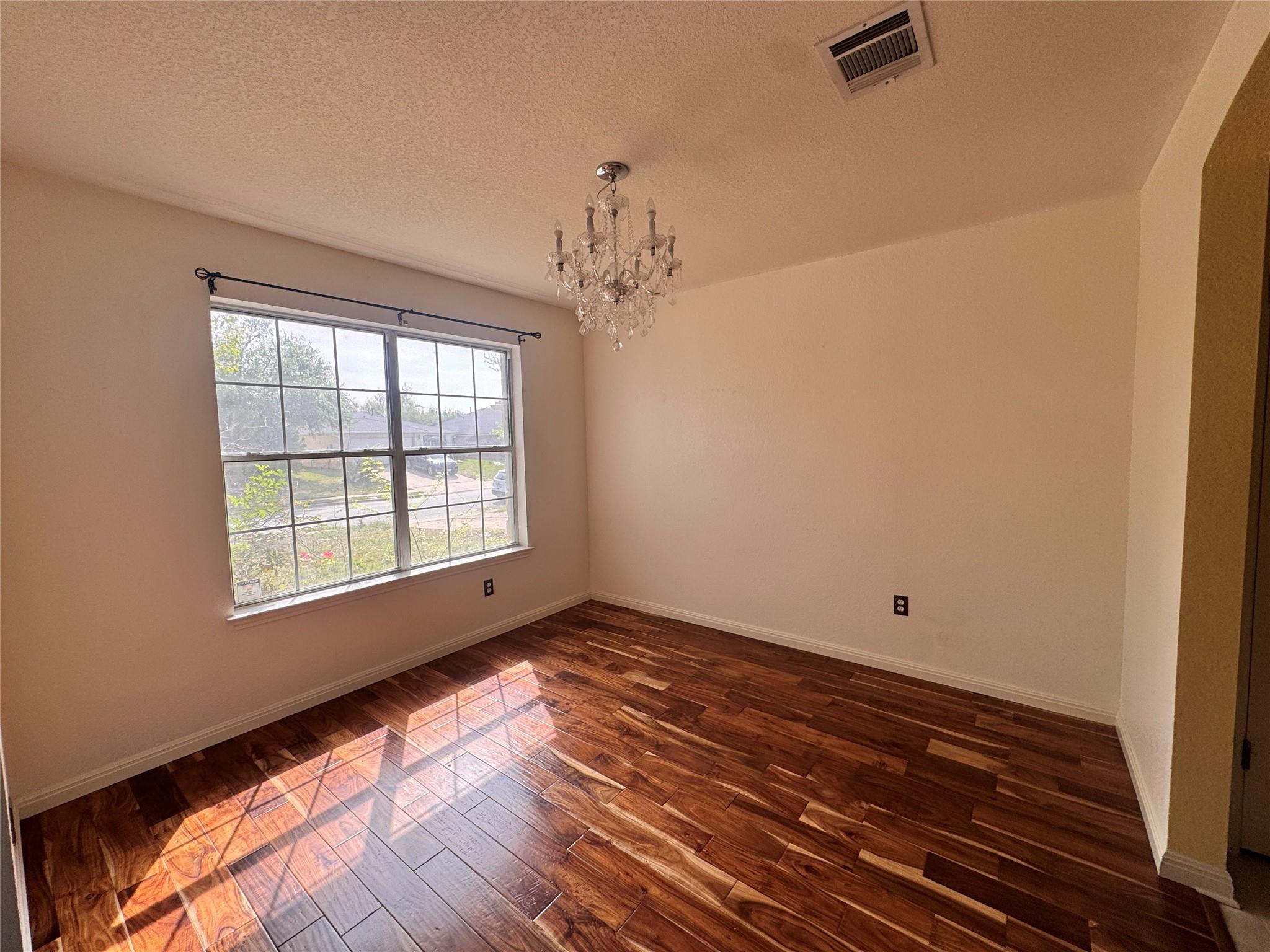 3906 Haleys Way, Round Rock, TX 78665