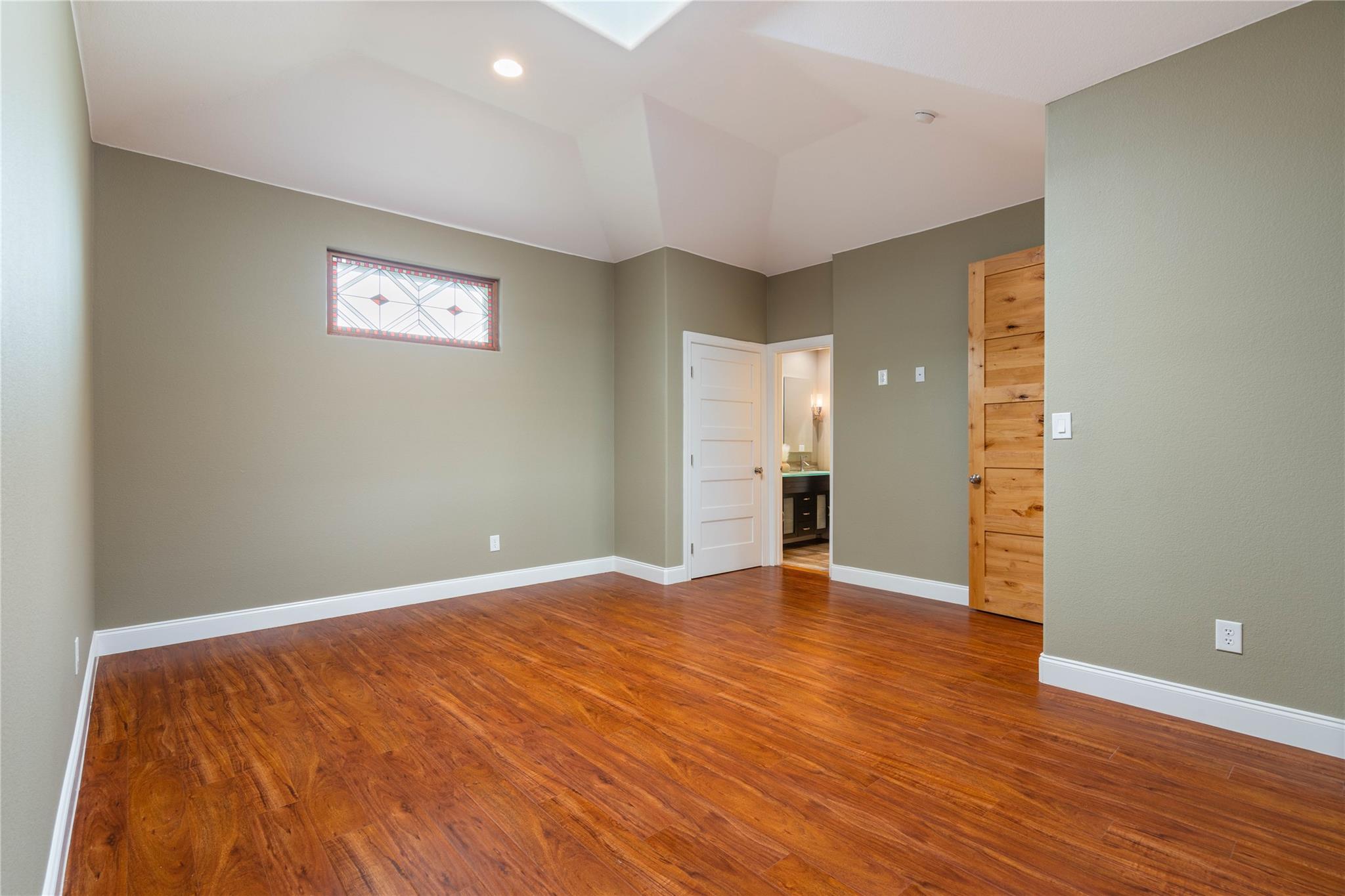 20000 Columbus Ln, Lago Vista, TX 78645