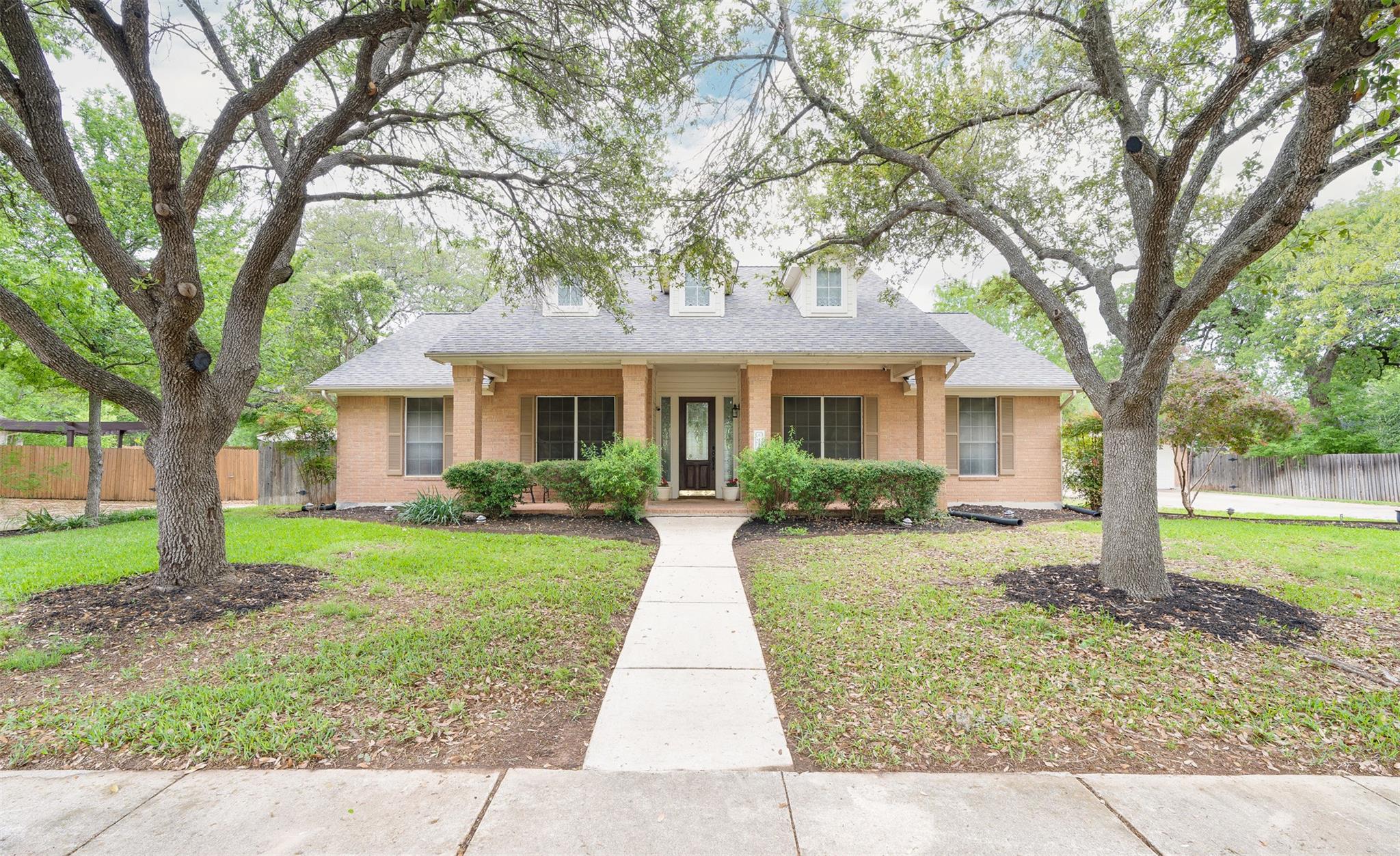 3122 Sunland Dr, Austin, TX 78748