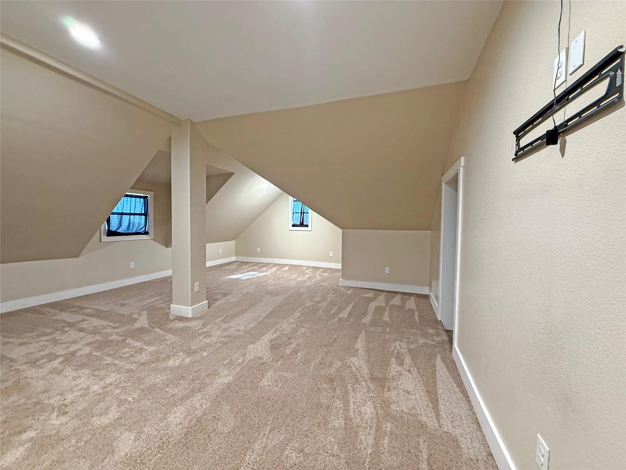 1215 Private Road 7039, Lexington, TX 78947