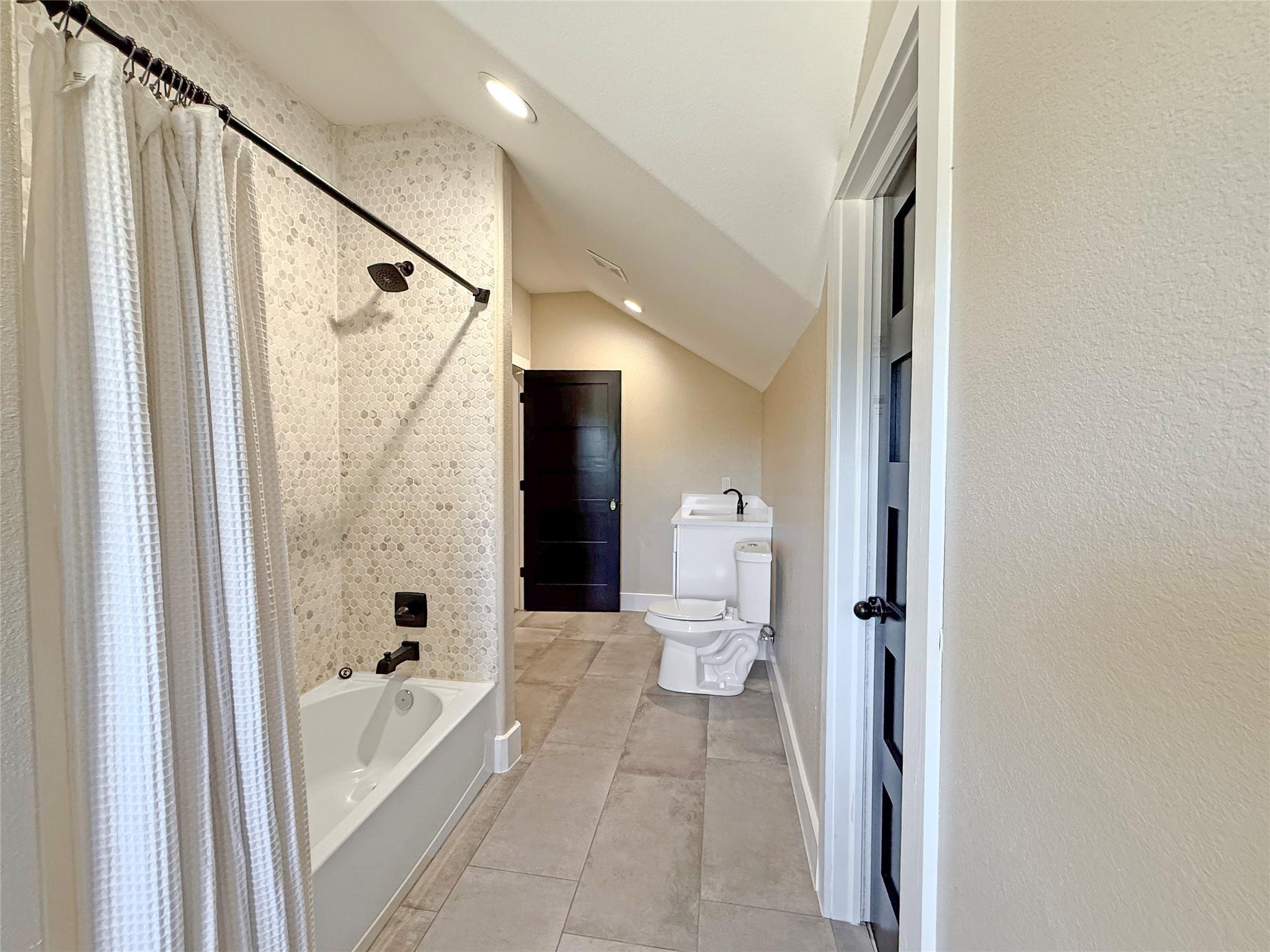 1215 Private Road 7039, Lexington, TX 78947