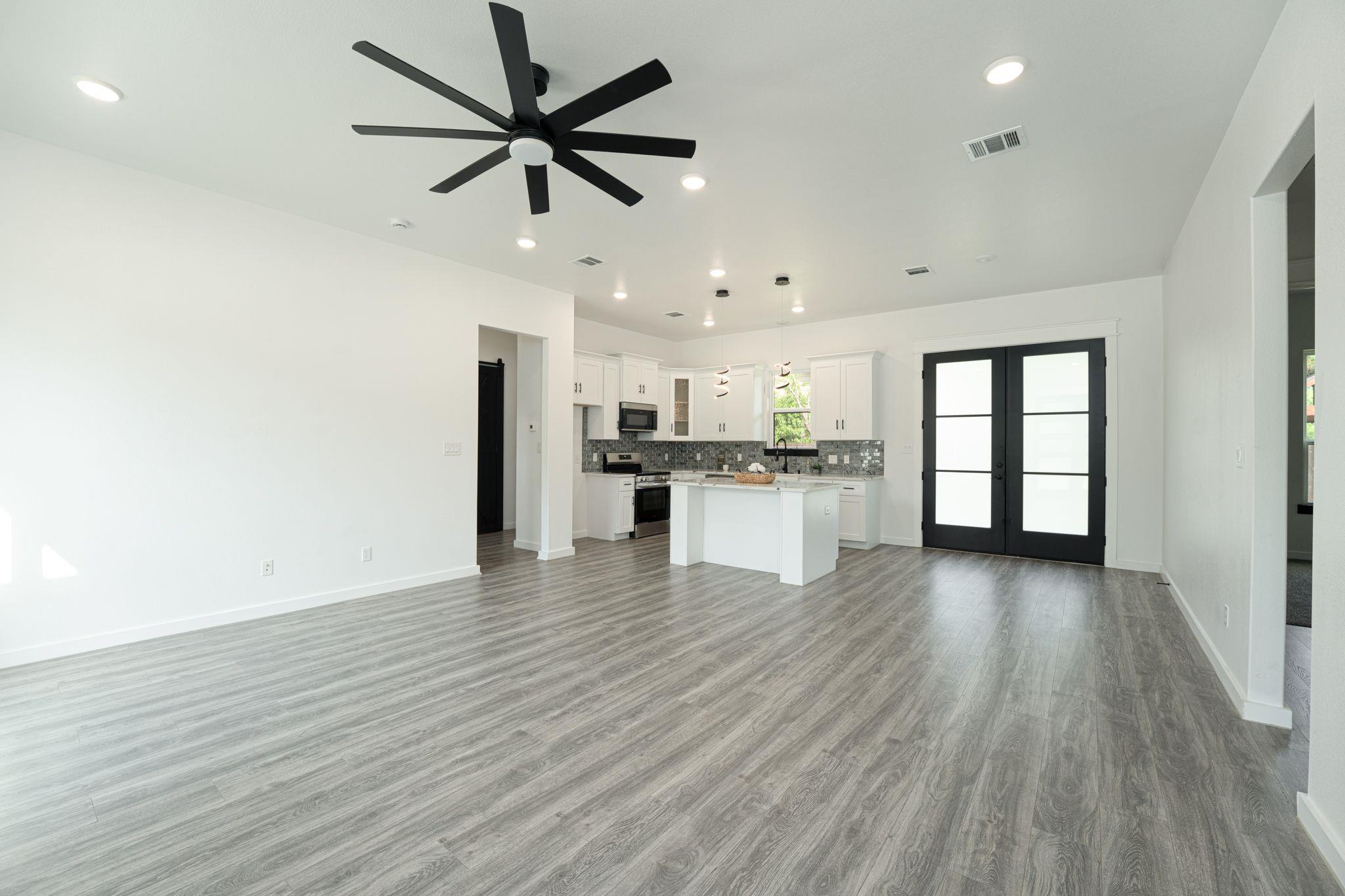 181 Pohakuloa Dr, Bastrop, TX 78602