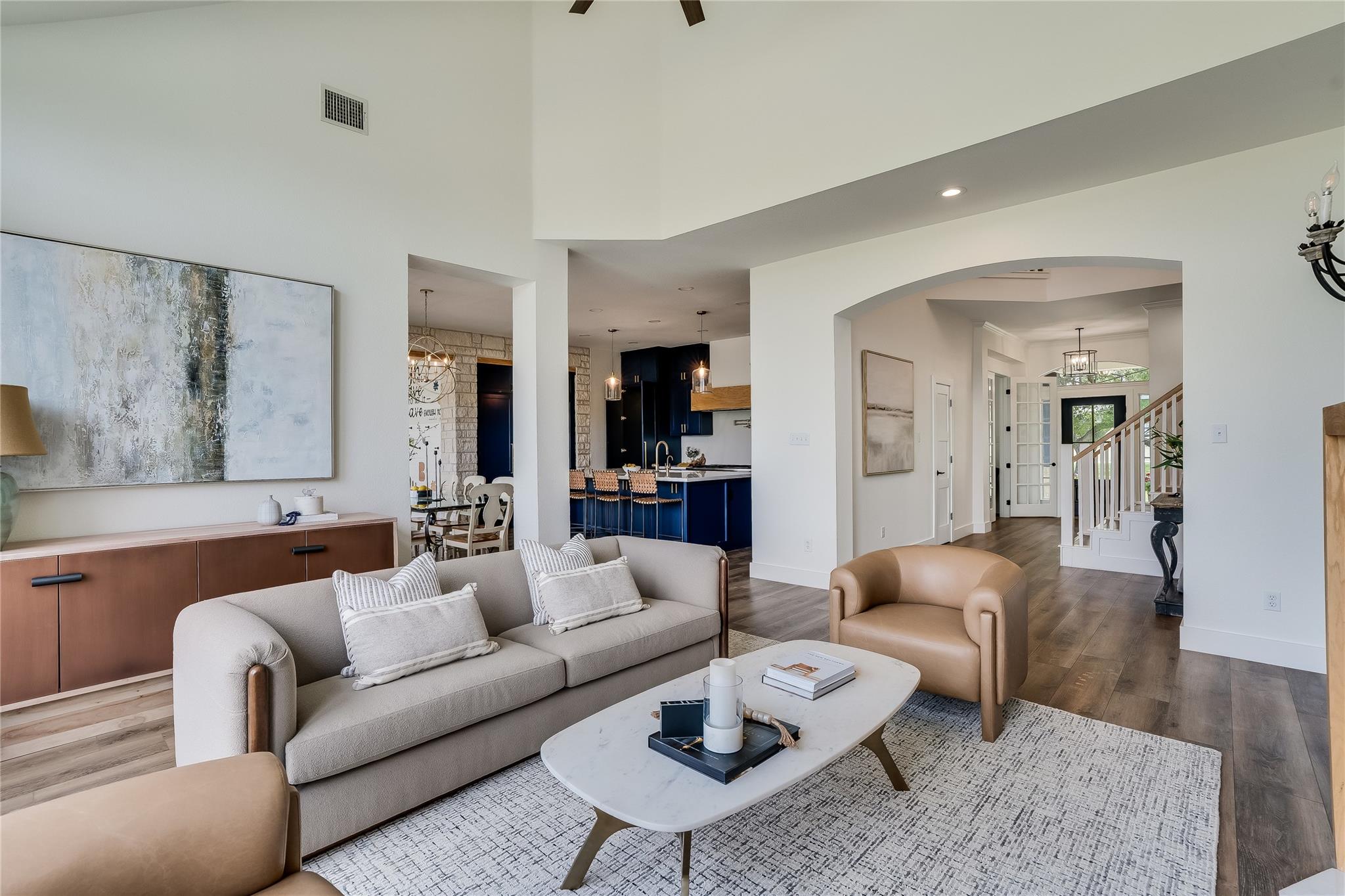 160 Drifting Sands Dr, Dripping Springs, TX 78620