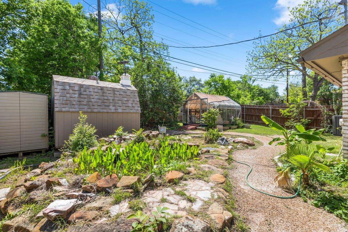 11525 Spring Hill Dr, Austin, TX 78753