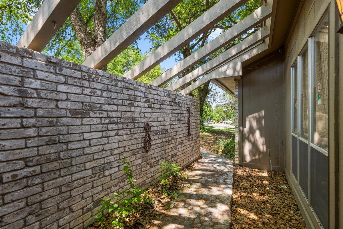 11525 Spring Hill Dr, Austin, TX 78753