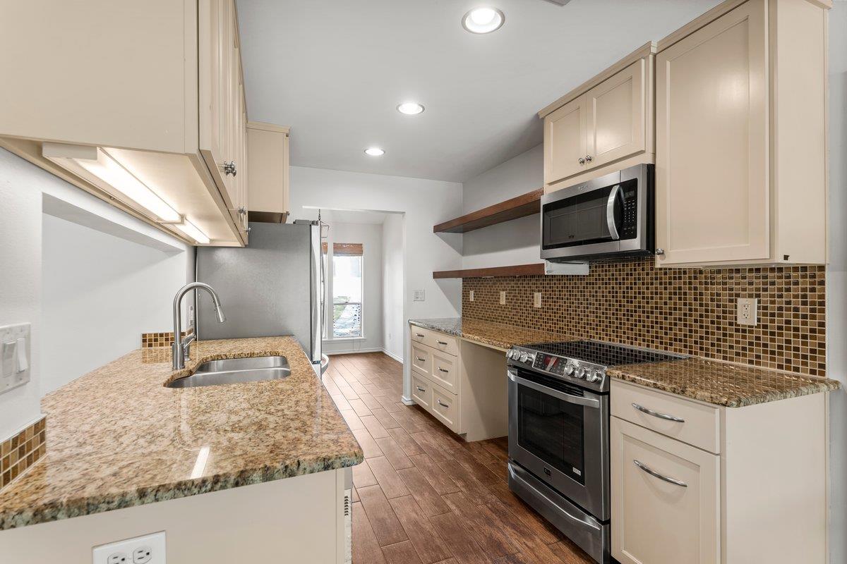 11525 Spring Hill Dr, Austin, TX 78753