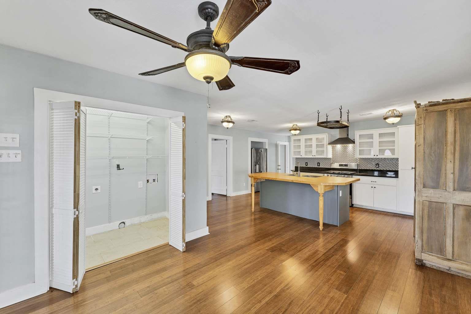 1012 7th St, Blanco, TX 78606